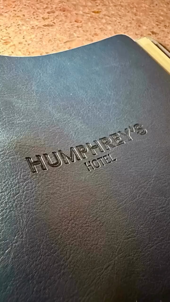 If you’re in the area, this one’s a must. Humphrey’s Hotel is serving up serious vibes, think elevated bistro dining inside a sports bar, plus an all-weather terrace where you can actually hear your mates (rare win).
The menu, crafted by executive chef Scott Greve, hits all the right notes, from perfectly cooked ribeye, seasoned chips to a ricotta gnocchi cacio e pepe that’s nothing short of a masterstroke.
So round up the crew, order a cocktail (or two), settle in, and let the night do its thing. @humphreyshotel delivers the goods.
Thank you @tropicool_life for the invite 🤘🏻
#HurstvilleEats #SydneyFoodScene #BistroVibes #FoodieFinds #EatDrinkSydney