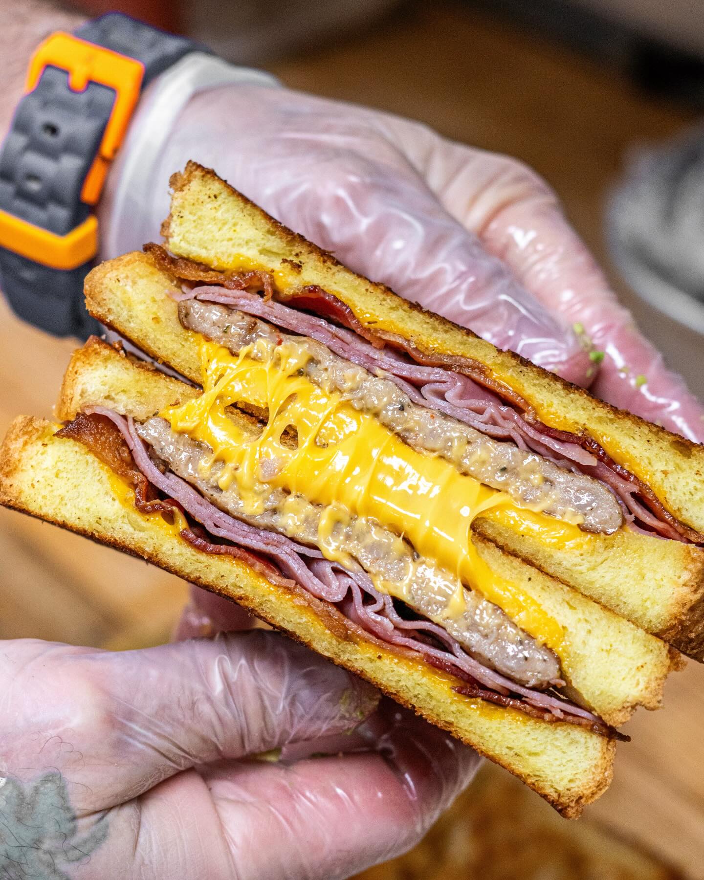 Not your average grilled cheese 🥓🧀
Loaded with ham, crispy bacon, sausage, and layers of melted cheese. This one’s called the 3 Pigs… and you better come hungry for it 🔥
#CinosHotBagels
#grilledcheese #deli #longisland #oceansideny