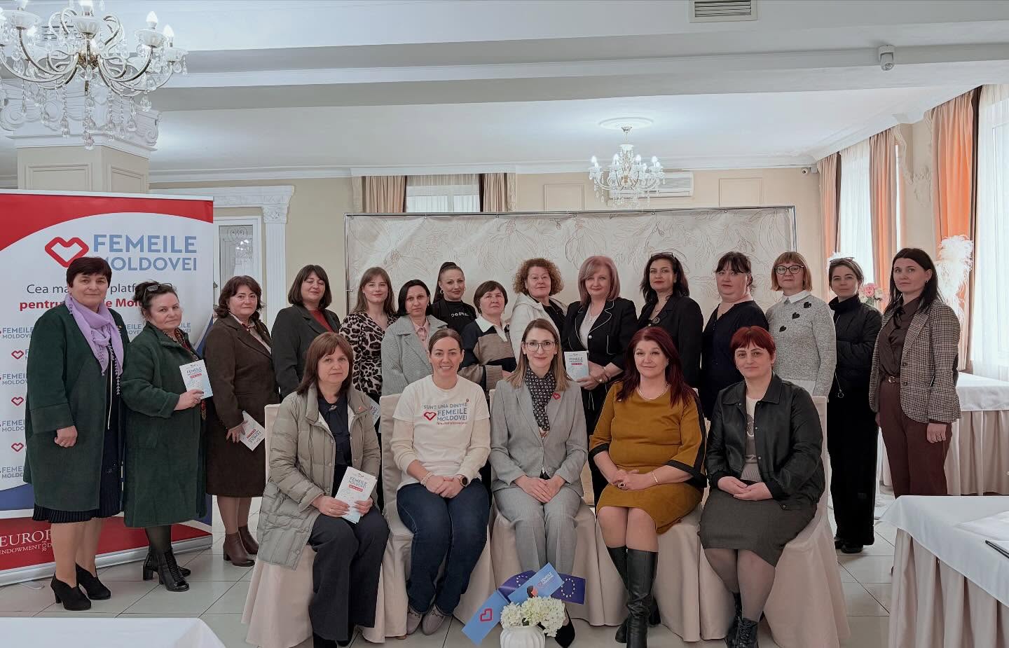 Mi-a făcut o deosebită plăcere să le cunosc pe doamnele din Ocnița – femei demne, puternice și profund dedicate comunităților din care fac parte.
Am întâlnit aici nu doar energie și dorință de implicare, ci și o forță autentică de a construi, de a uni și de a duce mai departe valorile care ne definesc ca societate.
Cred cu tărie că viitorul comunităților noastre se clădește prin implicarea femeilor – prin vocea, curajul și determinarea lor.
Vă încurajez să continuați acest parcurs cu încredere și solidaritate. Împreună, putem genera schimbări reale și durabile.
#femeilemoldovei #moldova #moldovamea #femeipentrufemei #ianastantieru #femeilesusținfemei