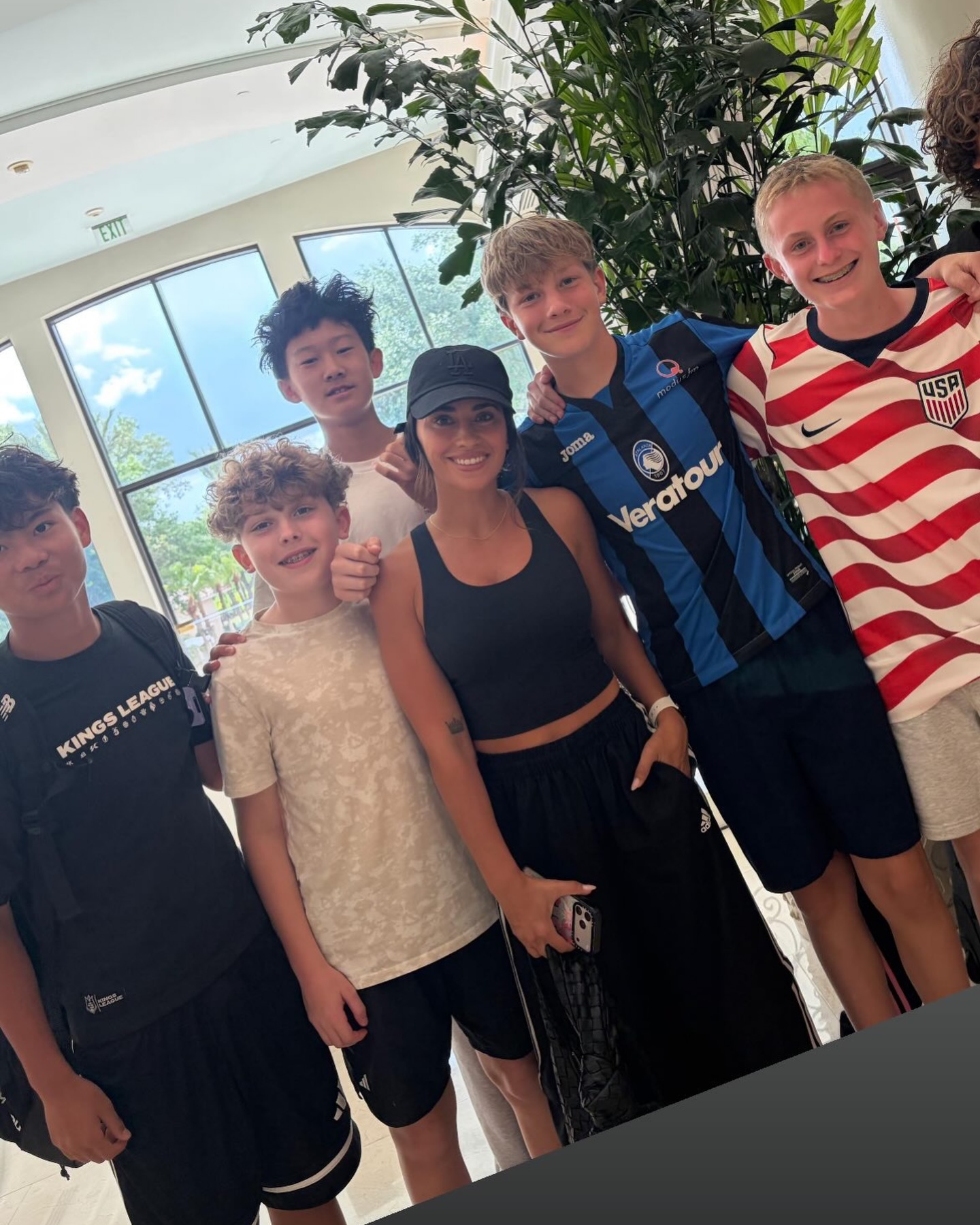 Play it cool…play it cool. Just the FC Hawaii boys hanging out with Antonela Roccuzzo, mother of three ballers, wife of Messi.