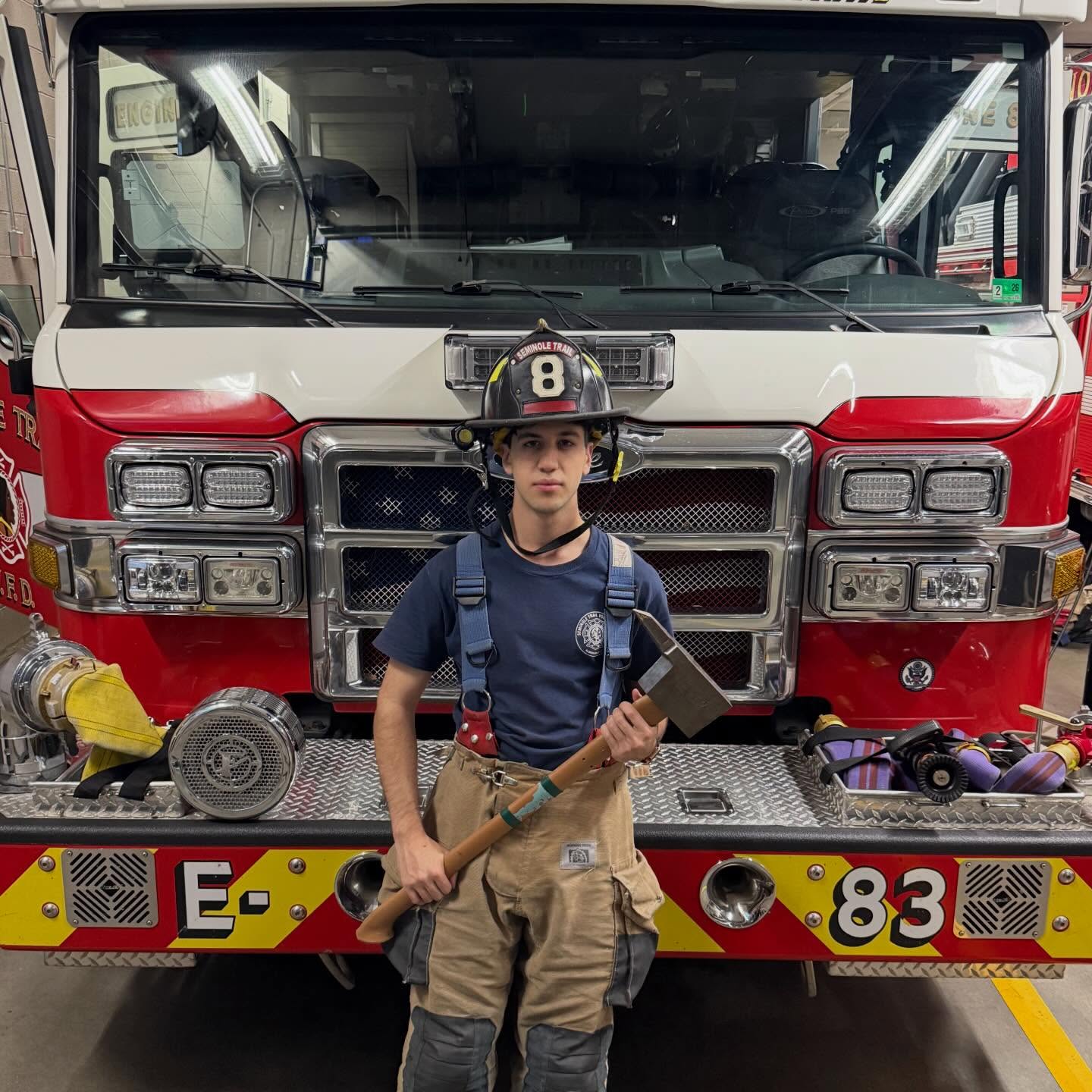 🚨B CREW PROMOTIONS!!🚨
Congratulations to Reuben Weitzman on his promotion to Released FF! Congrats to Ryan Dang, Naren Senthilkumar, and Teddy Price on their promotion to Rookie FF.
#fire #firefighter #911 #family