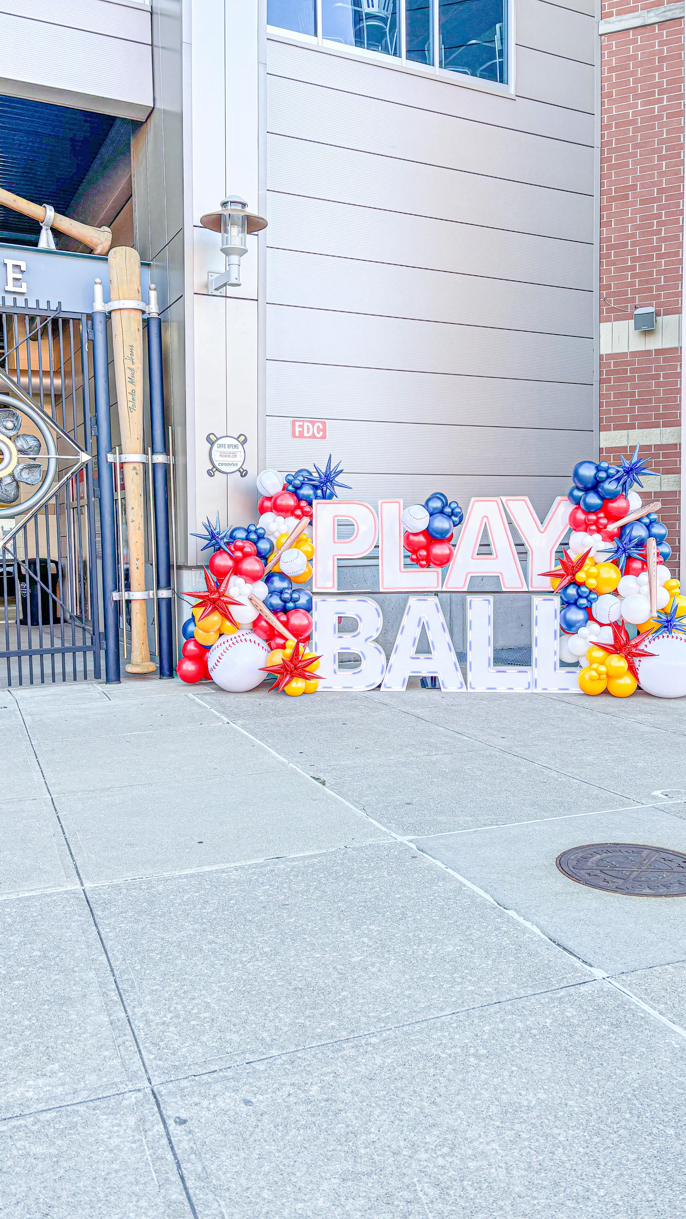 Opening day, but make it unforgettable ā¾ļøš„
We had the honor of creating THREE amazing setups for the @mudhens Opening Dayāand we brought the energy!!
LEDs glowing, balloons making statements, bold backdrops, and giant baseballs that STOLE. THE. SHOW.
This wasnāt just decor⦠it was an experience! āØ
#partydreamstoledo #toledomudhens #baseball #openingdayā¾ļø #toledoohio