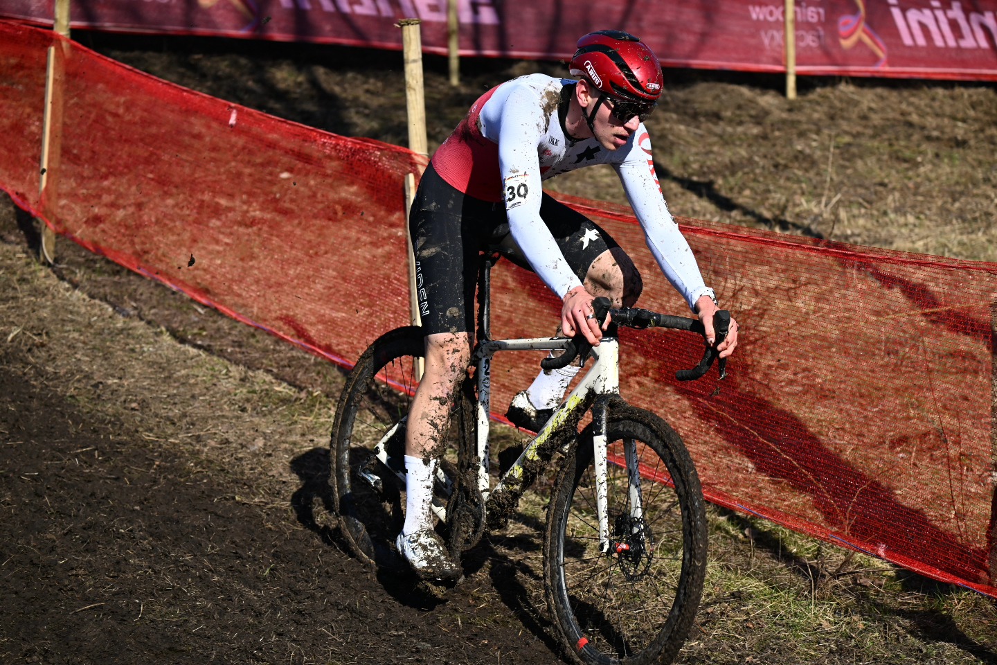 I hoped for a better race, but at the end, I leave everything on the track🙅♂️🤷♂️ hard condition and not 100% recovered after being sick last week. But that's cyclocross 😍
Thank you @swisscyclingteam for the trust and the help this week-end 🫶🏻
Now it's time for a good off season before the road season with @elitefondationscyclingteam
📸 : @lizziehaumesser
@wecount.swiss
@garagechateau
@orbeaswitzerland
@cyclessporthuguelet
@swissstopofficial
@elitefondationscyclingteam
@ritcheylogic
@challengetires
@nessfit.ch
@jakroo_official
@abus_cycling
@julbo_eyewear
@agence_hors_categorie
@shimanoroad
@mintndry
@loterieromande
@yannrithner_massotherapeute
#wecountswiss #swisscheesemarketing #challengetires #feelthehandmade✋🏻 #challengeyourlimits #julbo #julboathlete #julboeyewear #rideshimano #shimano #nessfit #velozone #loterieromande #sosfondue #mintndry #locationgm #garageduchateau
#swissstoppads #swissstop #cyclingbrakepower #orbea #orbeaterra #ritchey #abus #abushelmets #abuslocks #abuscycjng #wecount.swiss, #cycleshuguelet