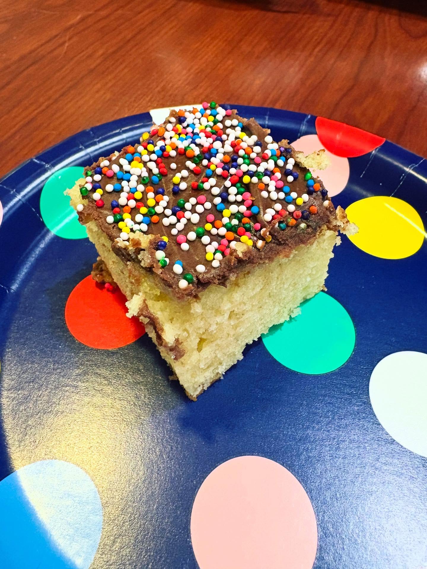 #LaterGram : Barefoot Contessa birthday sheet cake for the last #StudioClass of the semester, plus a long evening of juries.
#GoDawgs #HomeStretch #CakeDay