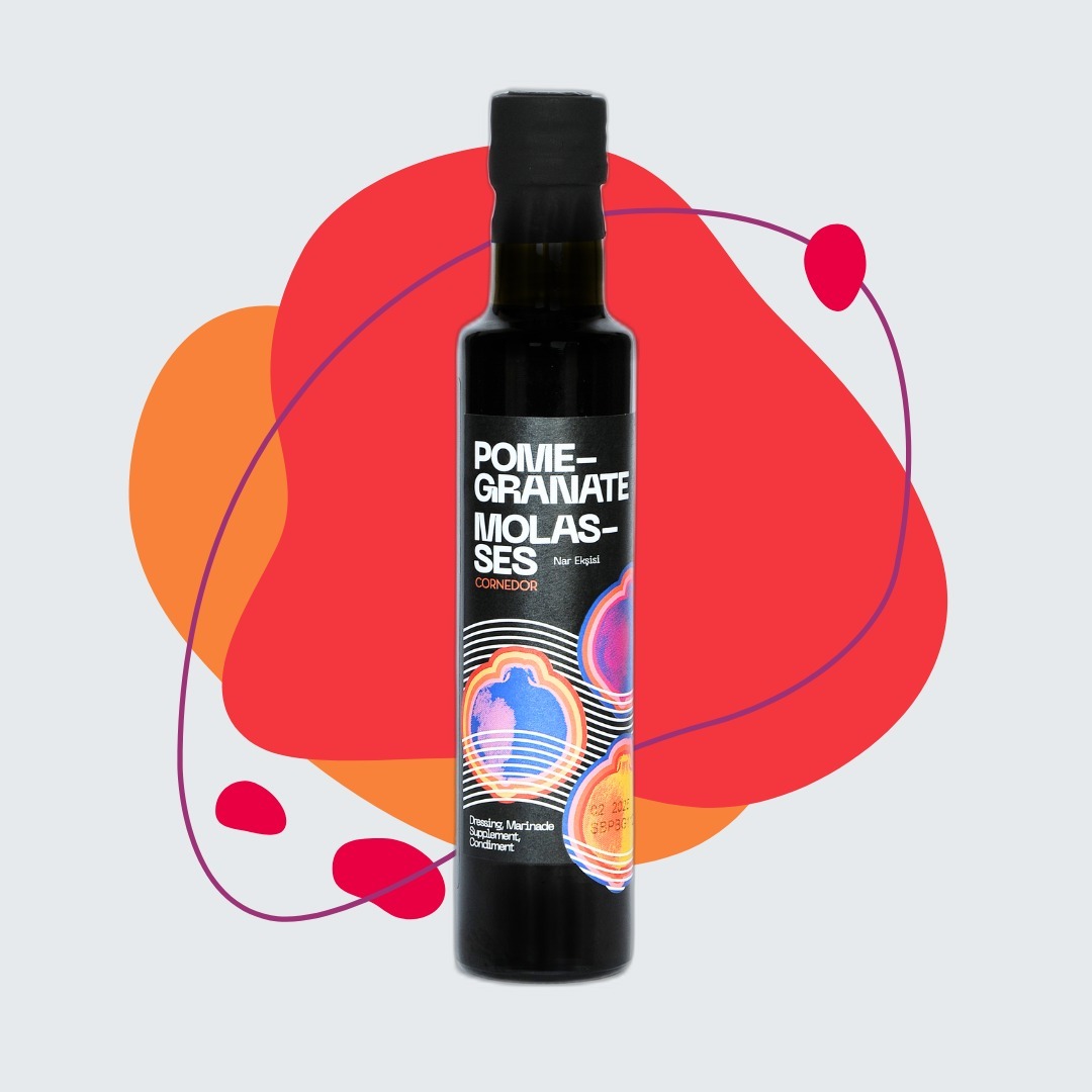 Pomegranate Molasses -
seasonal harvest, special maceration, filtration and evaporation...
We have selected pomegranates ripened under the sun and before harvesting, from the fertile soil of Upper Mesopotamia and produced for you pomegranate syrup without any additives. We present you the sweet and sour balance of the pomegranate fruit with the specificity of the regional pomegranates, the careful selection of the time of harvest and the innovative high-tech processing and production technique aimed at the highest quality and purity.