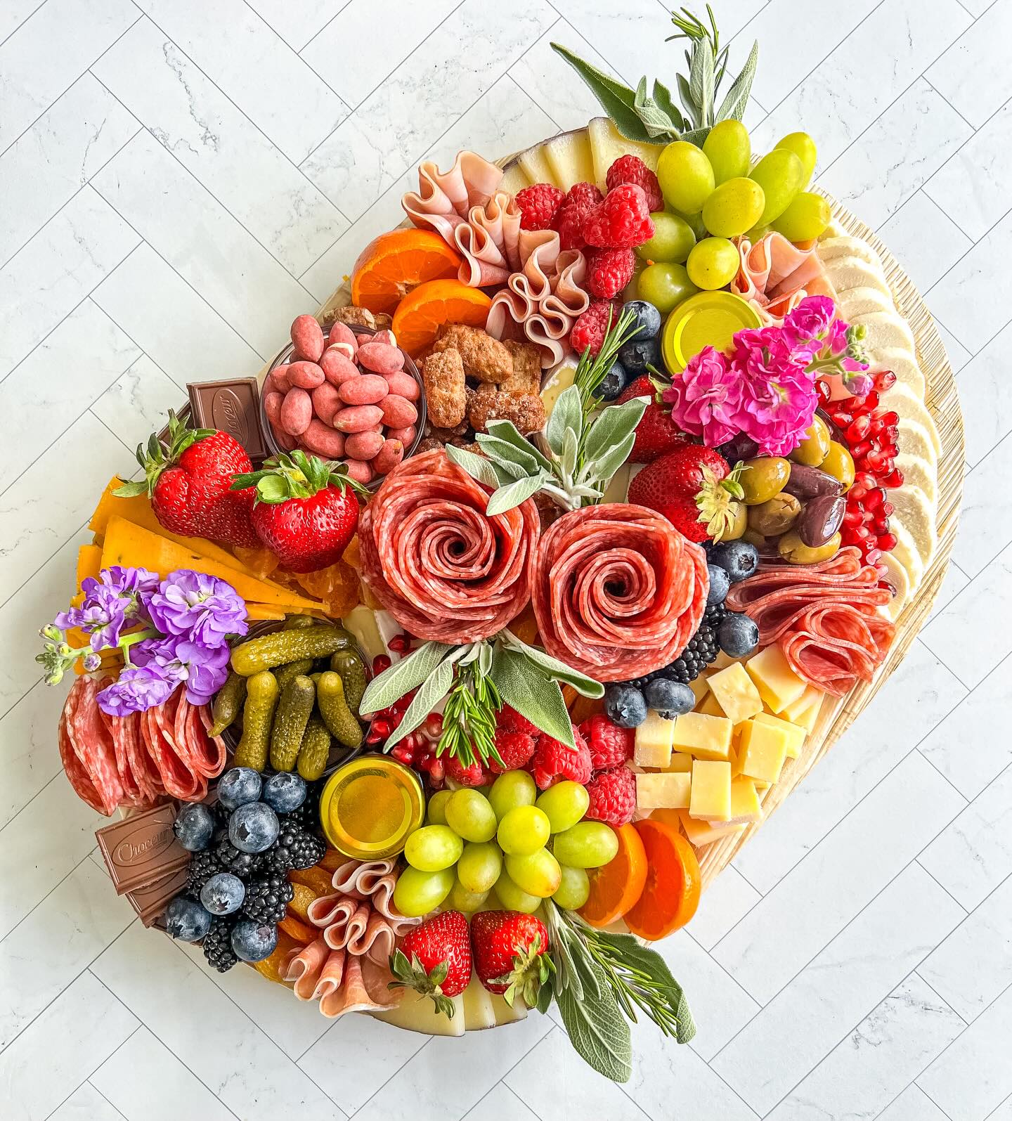 Happy Easter from our table to yours! 🐣🌷
May your day be filled with sweet moments, good food, and even better company 💛 So grateful to be part of your special moments today and always! 💗
#HappyEaster #EasterGathering #GrazingJoyCharcuterie #CharcuterieLove #SpringEntertaining