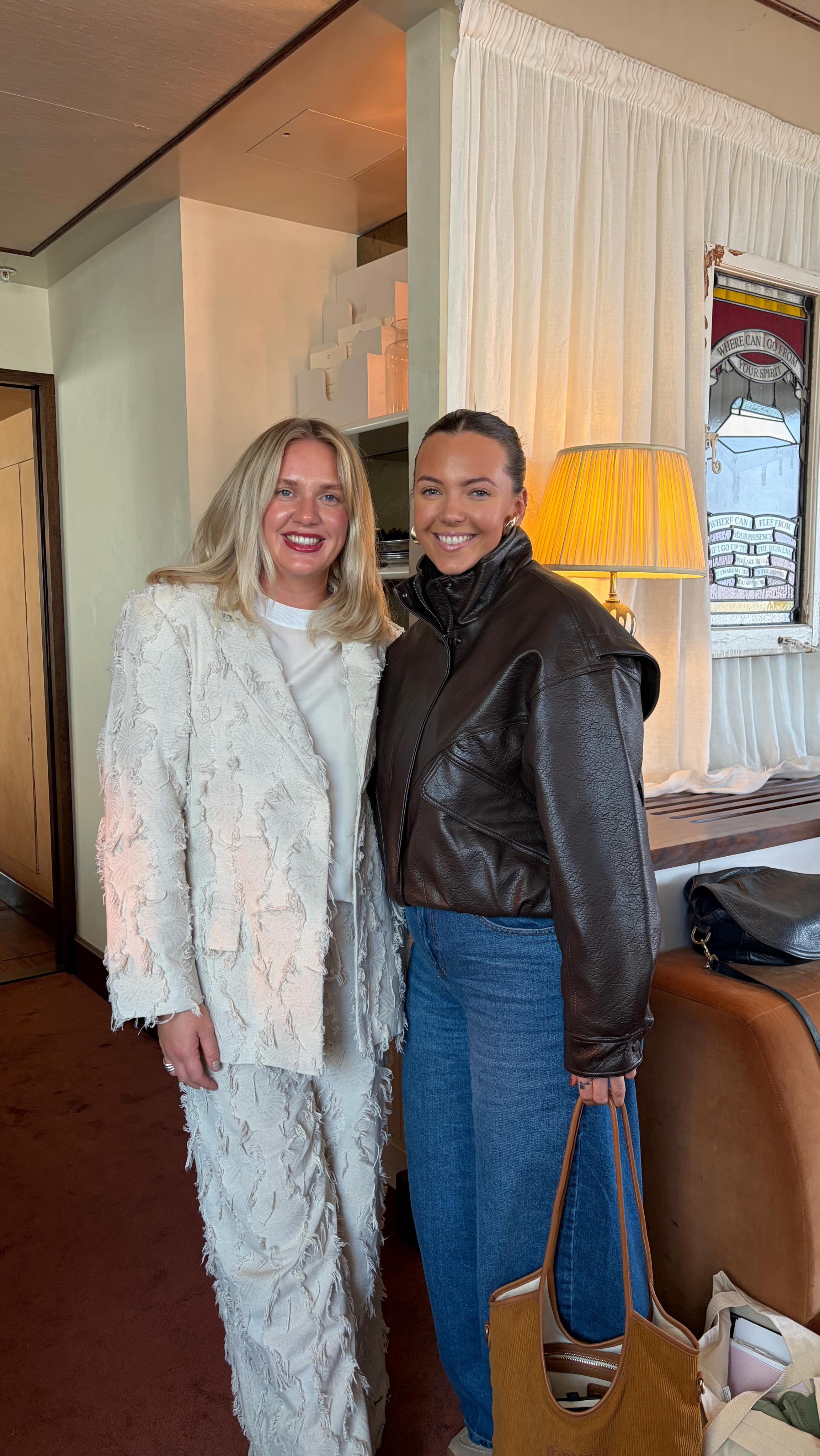 this is your sign !! to…
1. manifest
2. work hard
& 3. follow @jenna_su so you can see when the next ones are 🤭
go get your spot, that was really something so special & i’m so grateful i got to be there todayyyyyy 🩷✨🫶🏻
it’s going to be such a mega year 🩷