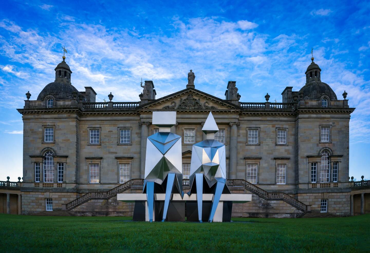 Lynn Chadwick at Houghton Hall is set to open on 2nd May. With over 30 sculptures set within the grounds and interiors of Houghton, and curated by @pangolin.london ,it spans four decades of the artist’s work. Tickets available on-line