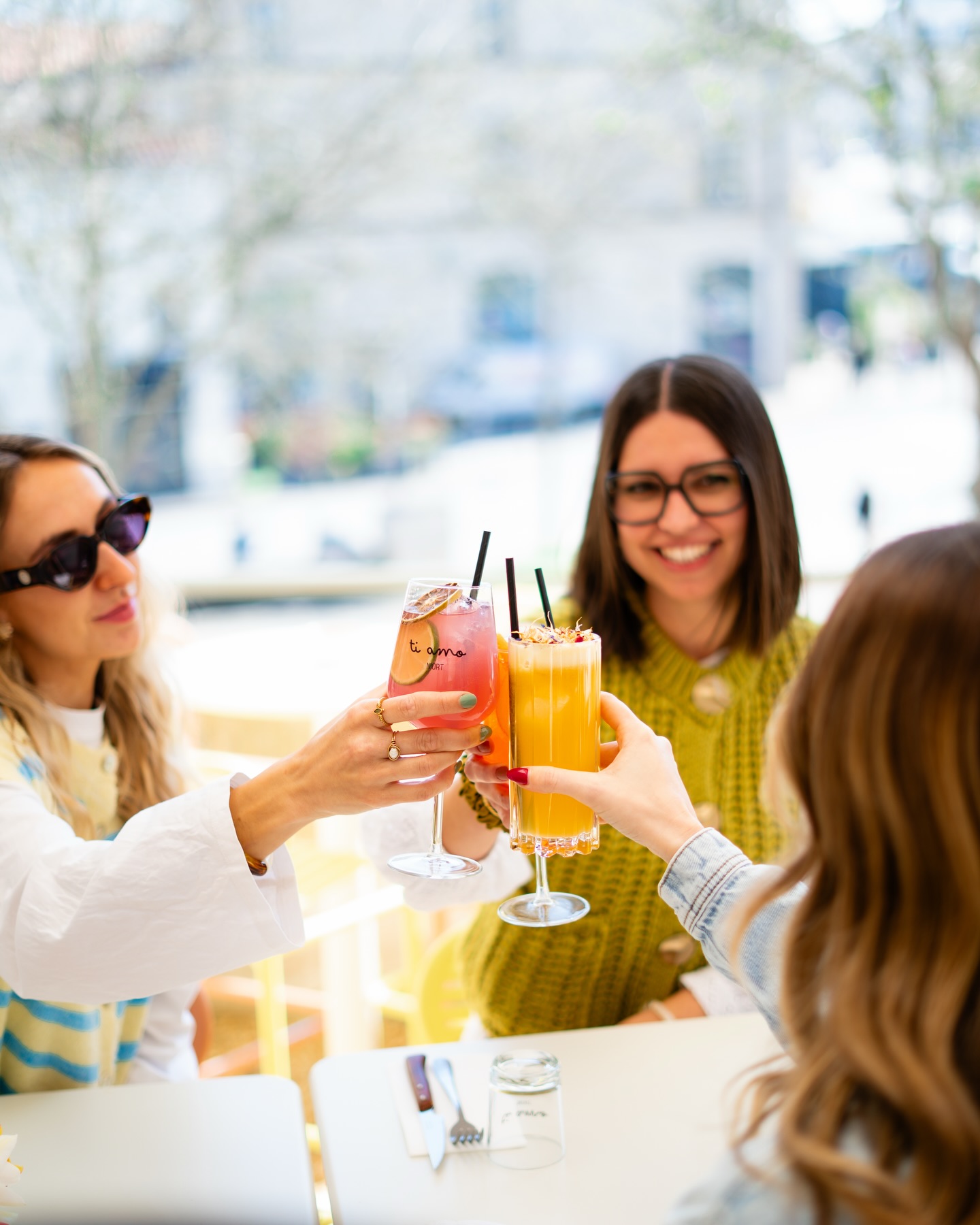 Notre rooftop est ouvert à partir 17h ☀️🍸
Trattoria | Pizzeria | Cocktail | Event 💋
📍 1 place des Martyrs de la Résistance, Niort (centre ville)
📞 05 49 10 73 79
🕰 Ouvert 7j/7
Baci - restaurant italien Niort - bar lounge - aperitivo - cocktails niort - ou sortir à Niort - ambiance lounge Niort - bar à cocktails niort - trattoria - trattoria Niort
@lauska.studio ✨