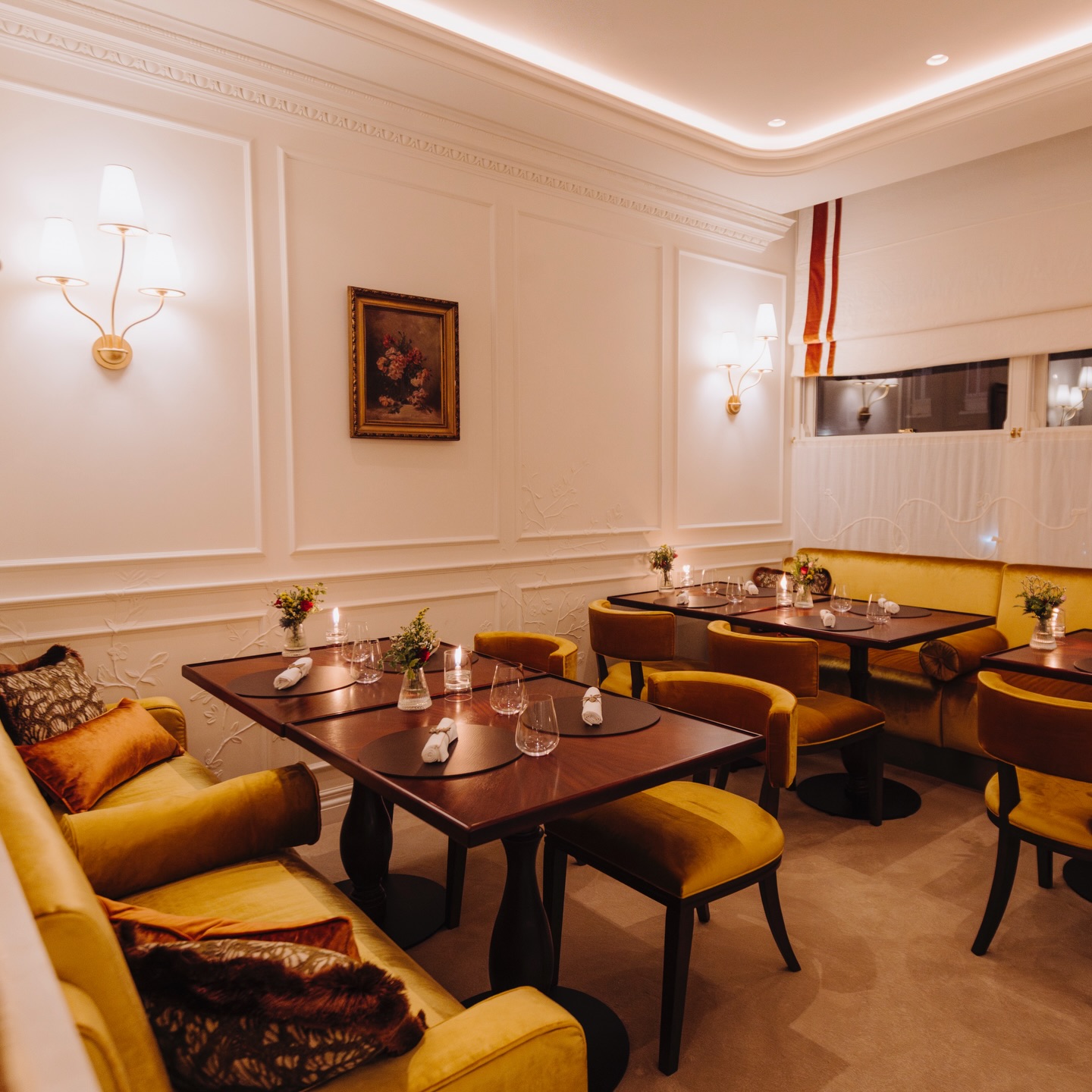 Our team can’t wait to welcome you this weekend. Join us for lunch or dinner, Friday through Sunday. 🍷✨