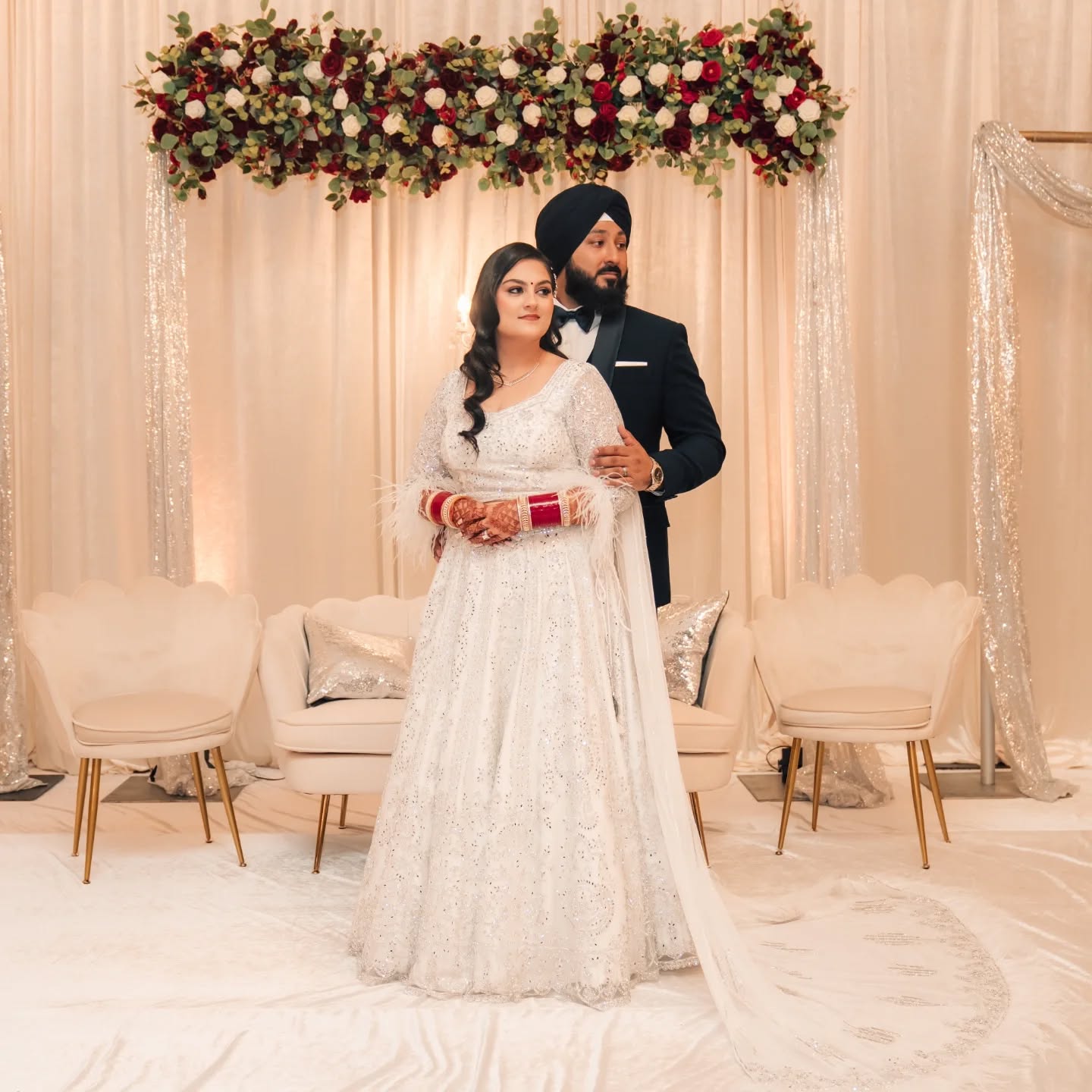 Jasmine's reception look❤️❤️
Outfits:@crossoverchicago
Photography:@urbanphulkari
Mehndi:@urvi.henna
Wedding coordinator:@eleganteventplanning_mi
Decor:@glitz.decor.co
To design your bridal or partywear outfit
Email:mandeep@crossoverchicago.com
