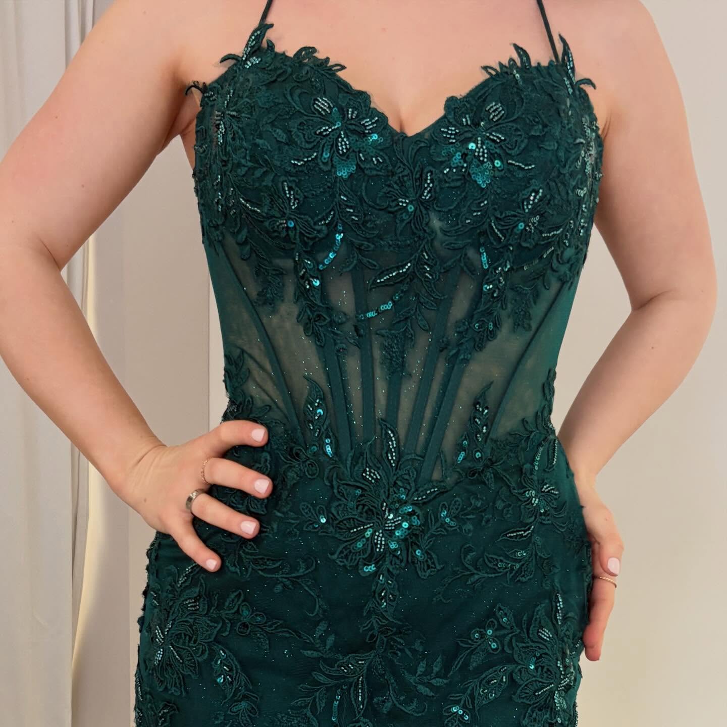 SHES BACK’ AND SHES IN A NEW COLOURWAY.
Introducing; Oaklyn in Emerald 💚
Girls we already have our sights on 2027 being the biggest and best EVER. This is the sign of all things to come 🥹