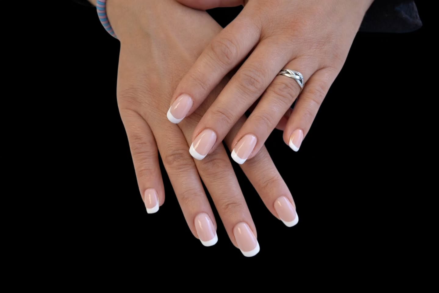 🤍 La French, c’est la touche chic par excellence
Discrète, propre et toujours élégante 💅
Un indémodable qu’on adore ✨
#frenchmanucure #ongles #nails