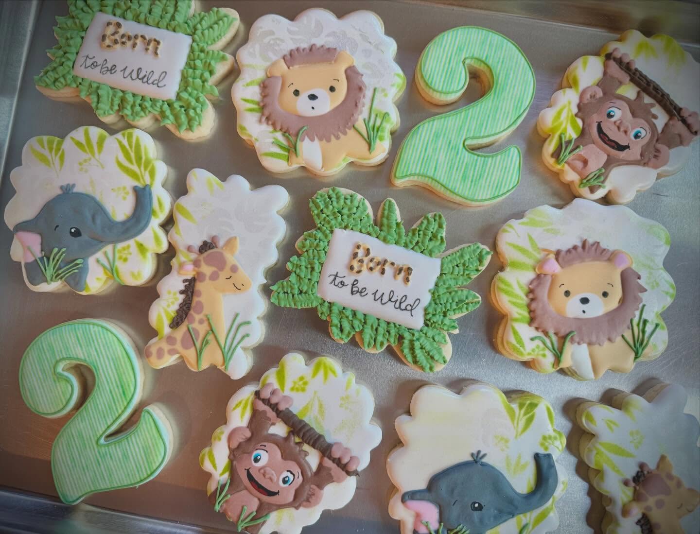 Born 2 be wild!!!! Happy birthday little guy!!!!
#born2bewildcookies #birthdaycookıes #jungleanimalcookies #wishuponacookietx #friscocookies