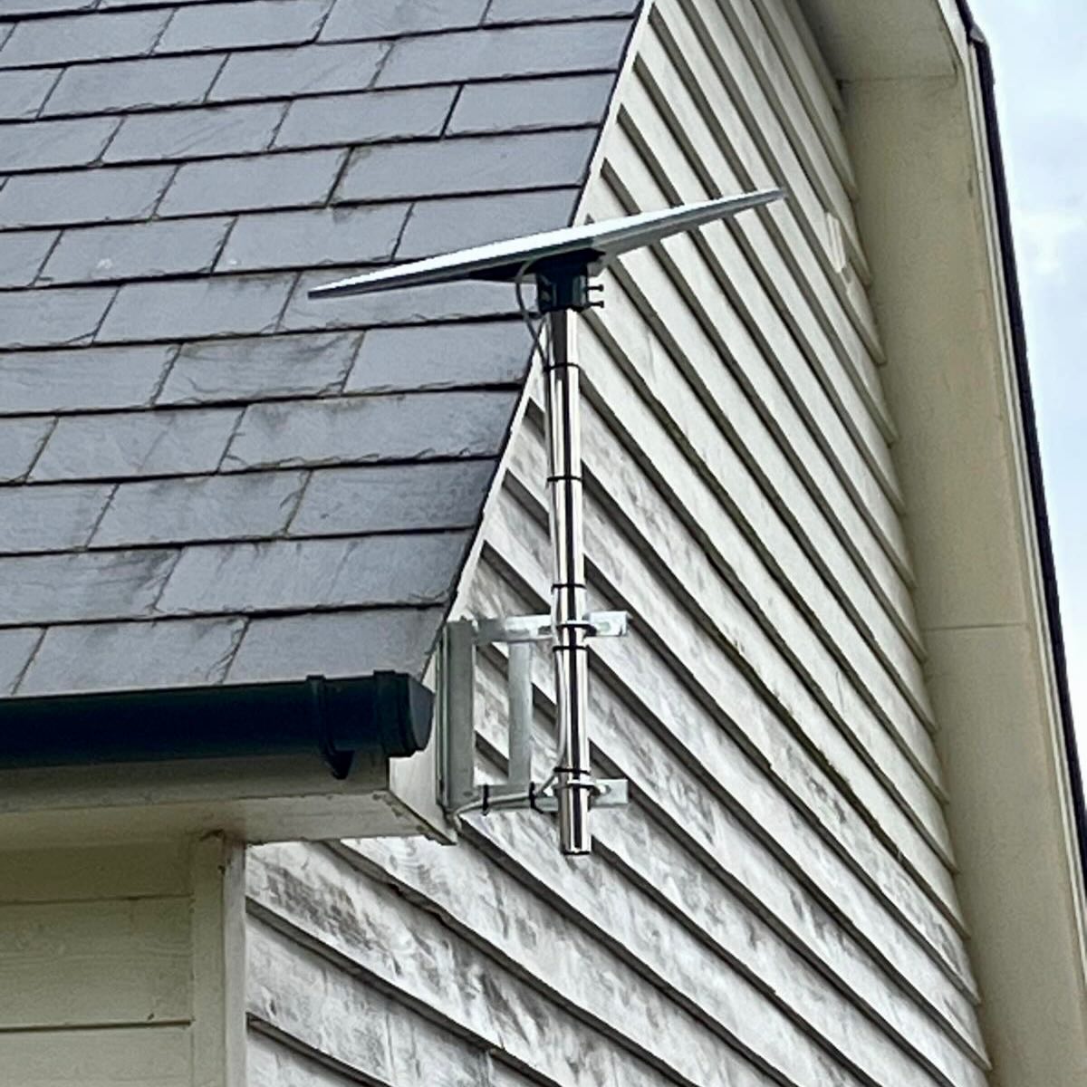 📡 Starlink Install in Braughing Today
Another happy customer! 🙌
We were called out to a property in Braughing where the customer was struggling with slow and unreliable internet speeds. The solution? A brand new Starlink system 🚀
The brief was clear — keep everything as neat and hidden as possible. So we went the extra mile by carefully running the cable from the dish to the property in flexible conduit, neatly tucked away under the gravel. Clean, discreet, and fully protected 👌
Now they’ve got lightning-fast, reliable internet without any visible cabling spoiling the finish 🔥
If you’re fed up with poor broadband, Starlink could be the answer — and we’ll make sure the install looks just as good as it performs.
📍 Braughing
📞 Get in touch to upgrade your connection
#Starlink #BroadbandUpgrade #AVGuys #CleanInstall #WiFiSolutions Hertfordshire Essex SmartHome OutdoorInstall