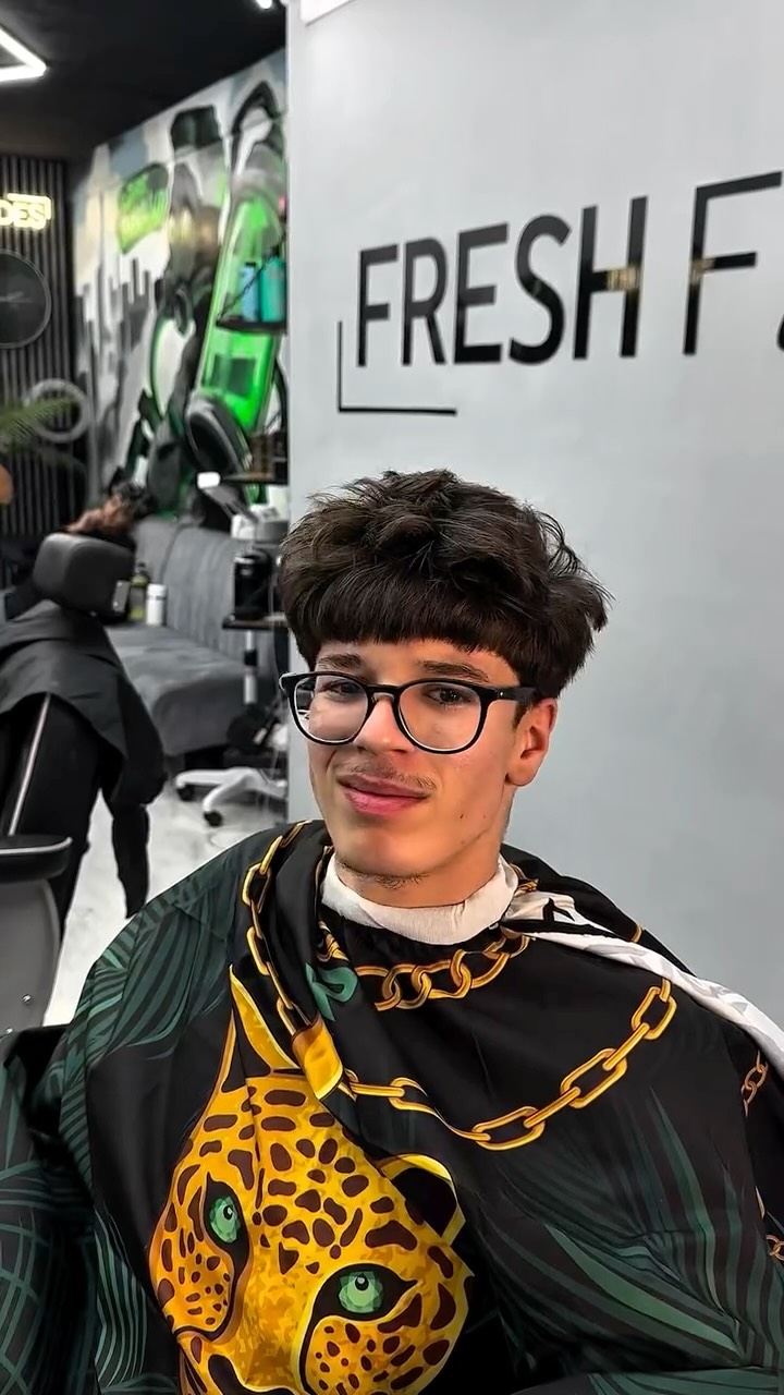 Before & After crop cut low fade on the sides
Barber : @egii.92
#bestcut
#fyp #barber #lowfade #cropcut