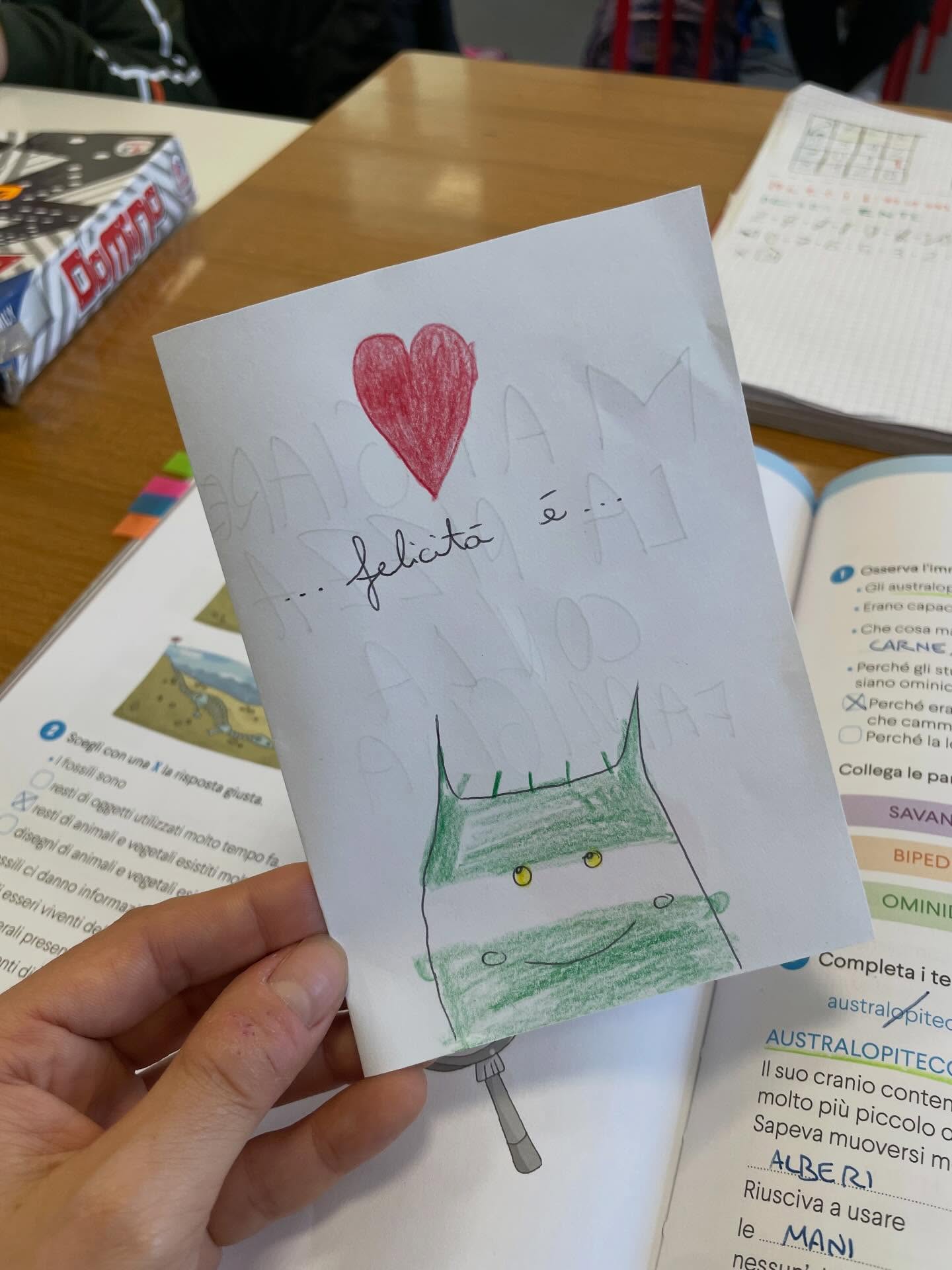 Dopo il corso di formazione… siamo pronti a mettere in pratica nuove idee 😍
Con i bambini del doposcuola di Granze abbiamo letto “Felicità è una parola semplice” di Arianna Papini.
Grazie a questo libro i bambini hanno potuto immergersi in quei piccoli gesti quotidiani che ci trasmettono felicità ✨
Dopo i compiti ognuno di loro ha creato il proprio libretto della felicità ispirato alla storia 🌷
#felicita #laboratorio #doposcuola #progettoeducativi #jokeraps