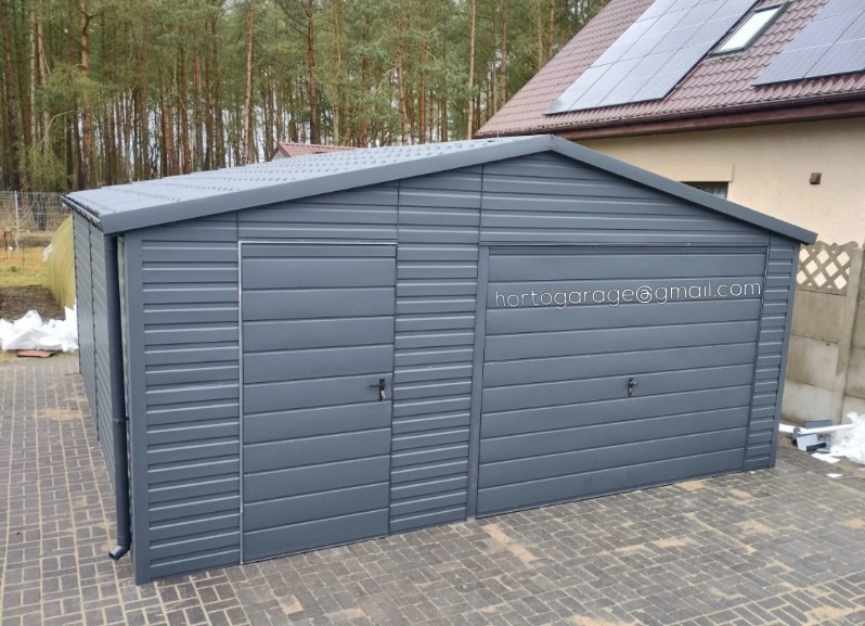 Wir stellen Ihnen unsere Garage vor.
📏Abmessungen
📐• Breite: 6 m
📐• Länge: 5,5 m
📐• Höhe: 3 m
🎨 Farbe
Dunkelgrau
🚪🔩Konstruktion
• Stahl
• horizontale Paneele
• Satteldach
• Tor + Seitentür
✅ Vorteile
• modernes Design
• Langlebigkeit und Witterungsbeständigkeit
• separater Eingang
🚗🎿🧰Nutzung
• Autogarage
• Werkstatt / Lager
• Gartengeräte 🚗
💻📲👨💻 eine ähnliche Garage oder andere Details wünschen, mailen Sie hortogarage@gmail.com, gehen Sie auf den Link in der Bio oder rufen Sie an
📞 +49 177 4242452
📞 +49 152 246 74 361