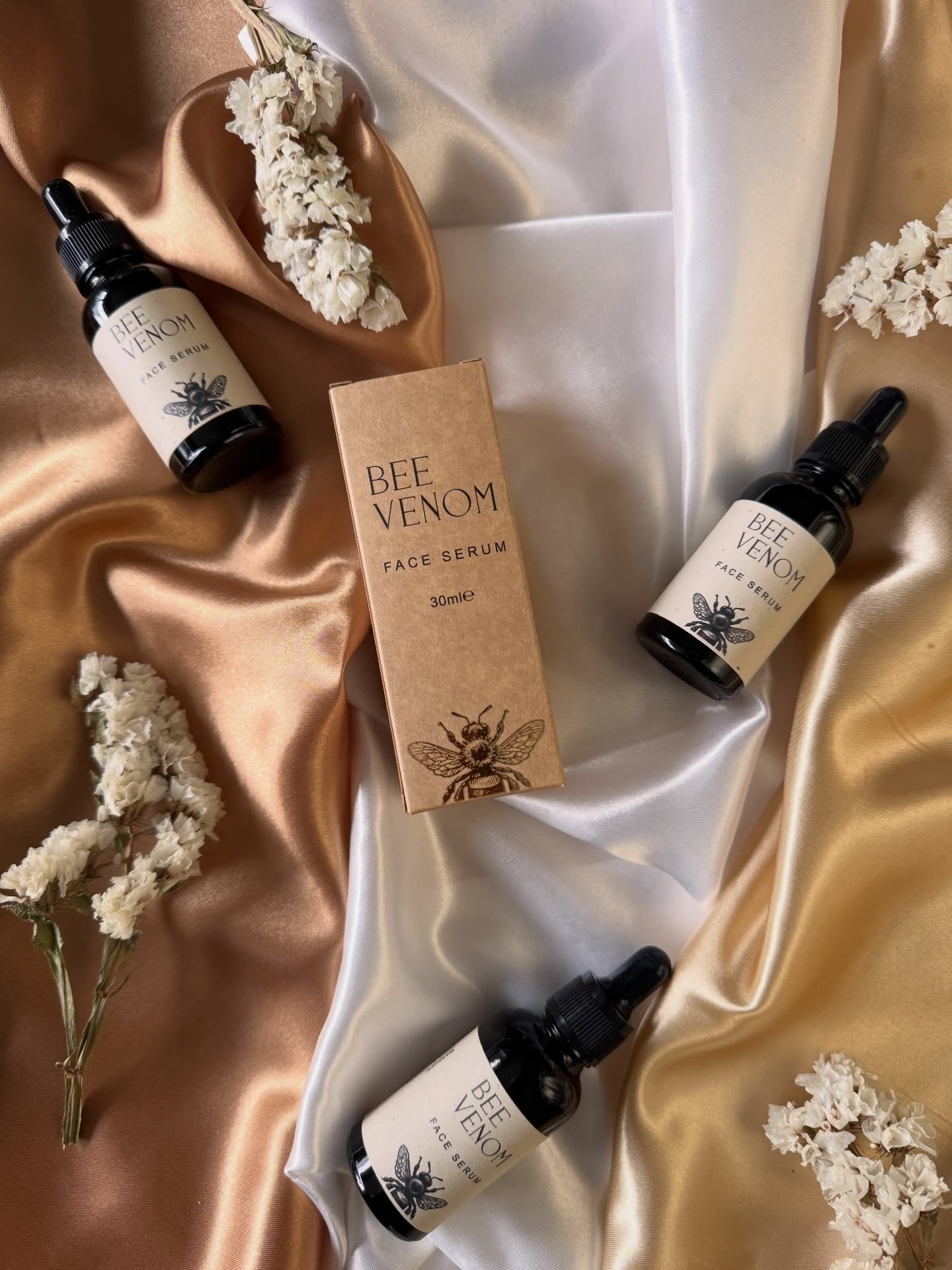 🐝GIVEAWAY TIME 🐝- CLOSED NOW 🐝
My Bee Venom project is finally complete!
The packaging is done – both for the serum and the cream, and I’m so happy with how everything turned out.
So I want to celebrate this with you 🐝✨
I’m giving away Bee Venom Serum to one of you 💛
To enter:
– Follow me @honeyharvest.ie
– Share this post to your story
– Tag 2 friends in the comments
That’s it ✨
📅 Runs until April 22nd (10 days)
🌍 Winner announced on Earth Day
🇮🇪 Ireland only
Not affiliated with Instagram in any way – just me, giving back to you 🤍
Good luck everyone 🐝
.
.
.
.
.
#GiveawayAlert
#WinThisGiveaway
#SkincareGiveaway
#ViralGiveaway
#irishskincare