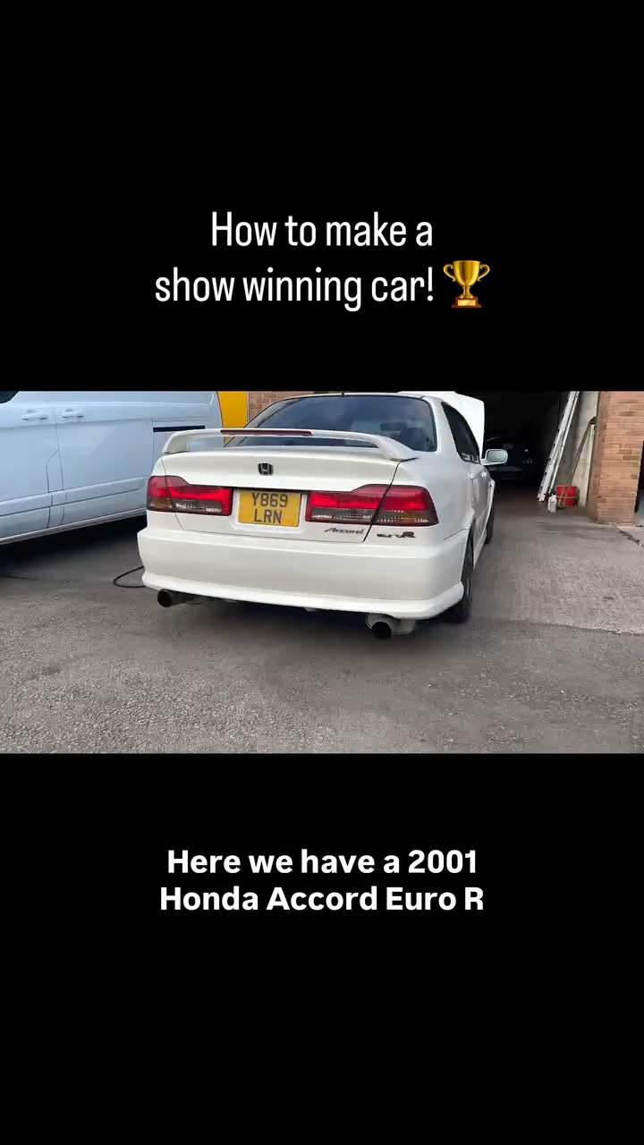 At DMS Car Care, our expert detailing and machine polishing transforms vehicles into award-winning show cars. Precision, passion, and obsessive attention to detail in every job.�
#KochChemie #CarbonCollective #PaintCorrection #CeramicCoating #HondaAccordEuroR