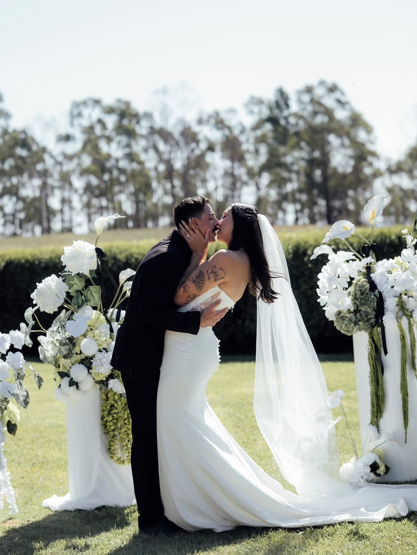 Such a beautiful day for this lovely couple at The Grove in Gippsland, celebrating outdoors and then flowing into a warm, intimate reception.
Modern arrangements with Calla Lillies, white and green florals which were great to be repurposed throughout the reception.
I’m always so grateful to be trusted with creating a space that feels effortless and truly theirs.
Stunning photos by @littlewhitespace
Truly wonderful venue @thegrovegippsland
Bride and Groom @jackcareey @ellcarey_
Hire florals, styling, props, mirror signage, LED candles and bouquets @decodays.
If you are planning your day and want everything to flow beautifully from start to finish, feel free to get in touch.
#TheGroveGippsland #GippslandWeddings #MelbourneWeddings #WeddingStylist #FauxFlorals