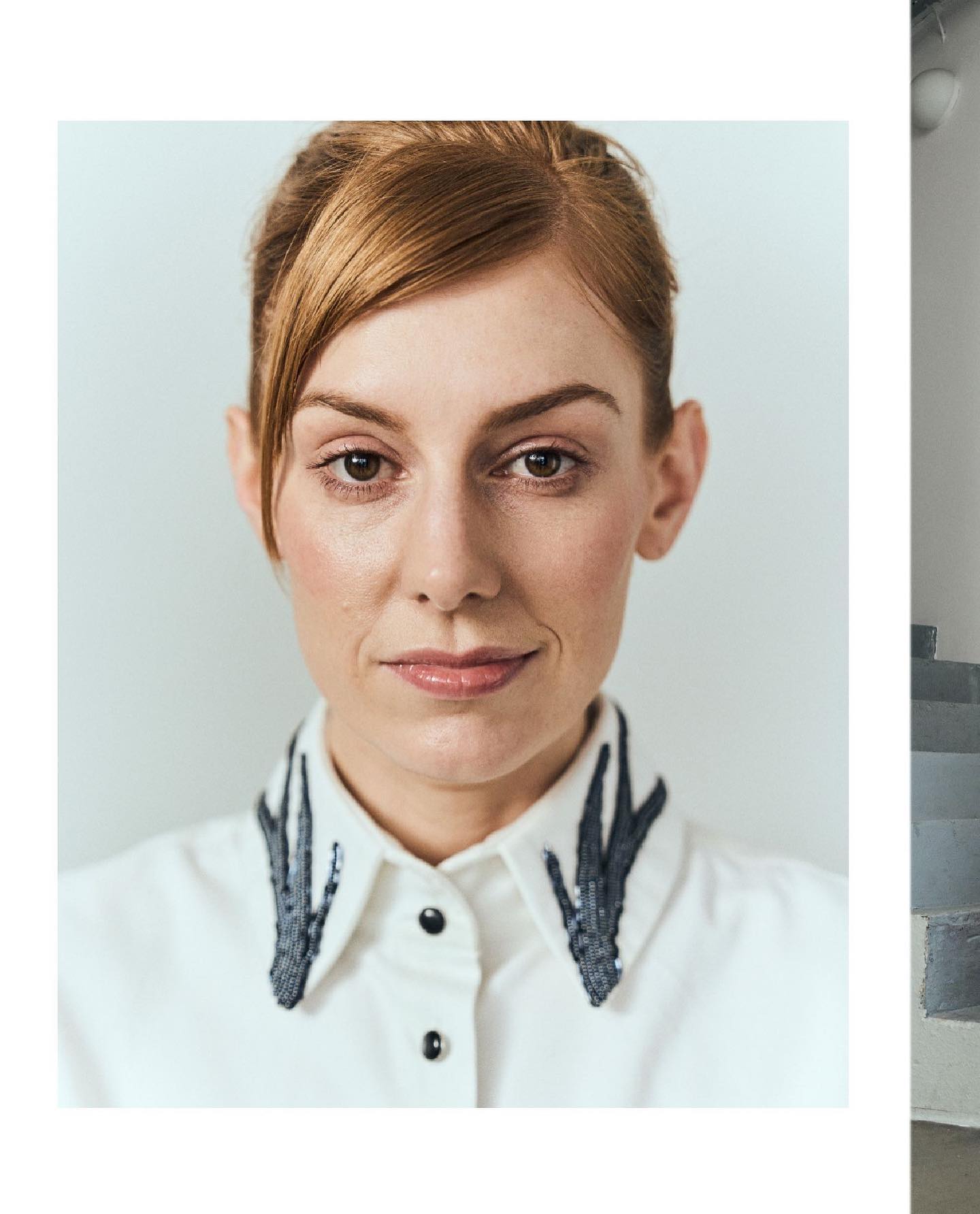 @evaschulz
Designer|Stylist:
@stefanuhr
Hair|Makeup:
@irina.hair.makeup
Fotografie:
Cedric Sprick
Foto-Assistenz:
@franziskabenz
#editorial #fotografie #fashion #stefanuhr #fashionshoot #evaschulz #barbarellaentertainment #journalist #berlin @barbarellaentertainment
Look at this:
@voguegermany