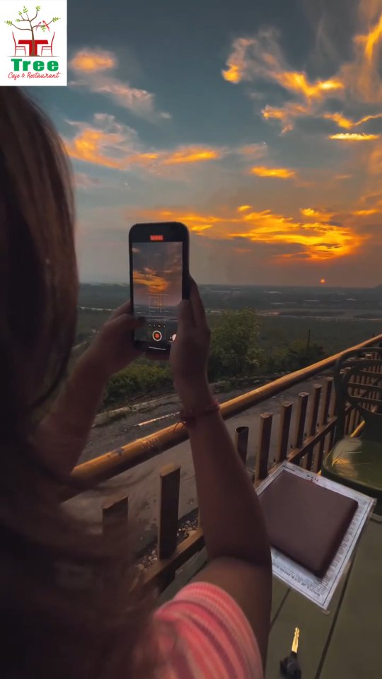 Craving something delicious? 🌿
Order now from the best outlet of Tree Cafe Restaurant and treat yourself to flavors that keep you coming back for more. Fresh, tasty, and delivered with love your next favorite meal is just one order away!
#TreeCafeRestaurant #OrderNow #BestOutletTaste #DeliciousBites #foodiecravings