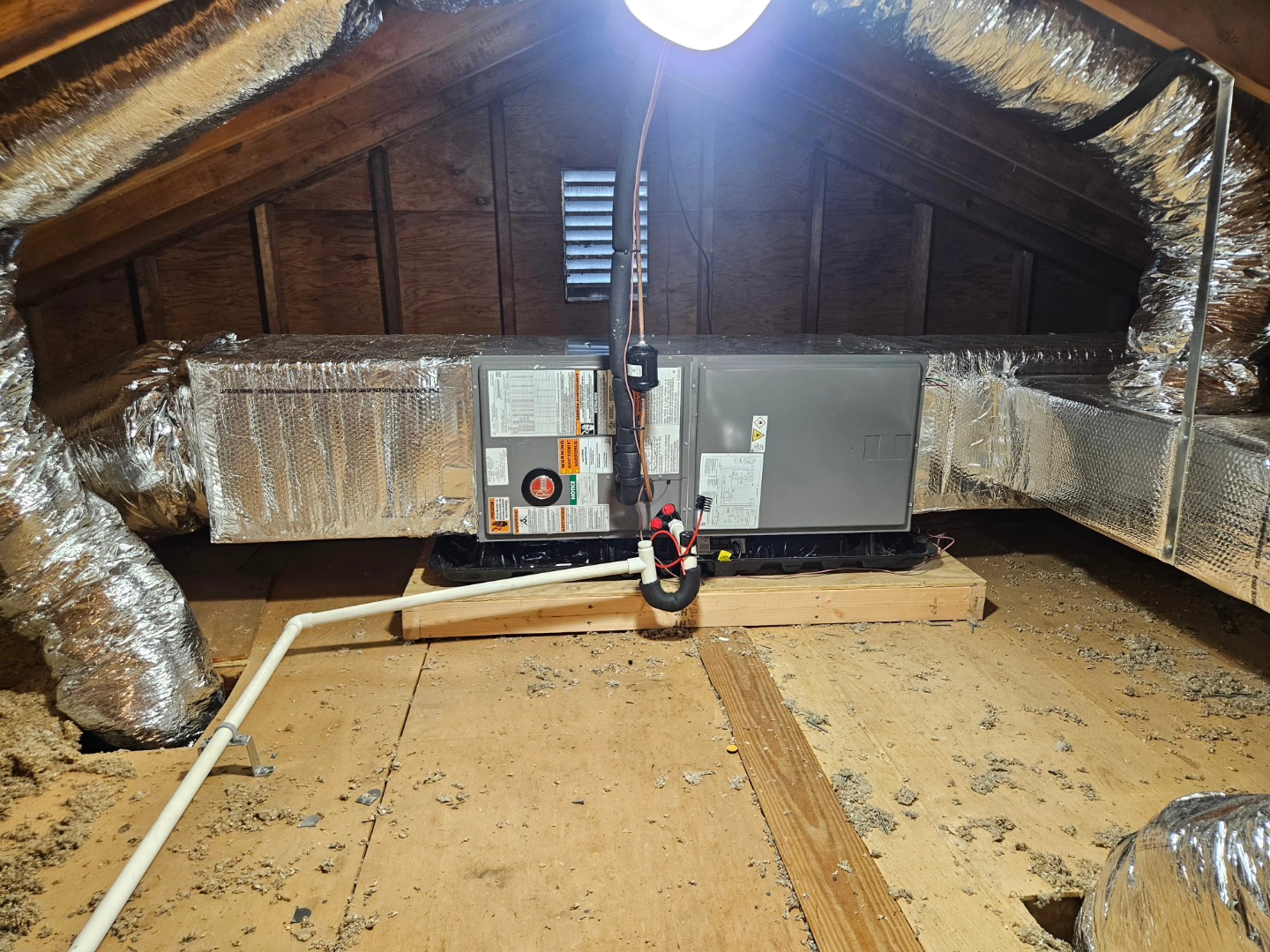 Our guys knocked out this attic Rheem central air conditioning system for a great customer of ours in orange. They are now ready for the next heat wave. Call or message us if you're interested in an air conditioning system of your own 203-305-6453 🌞