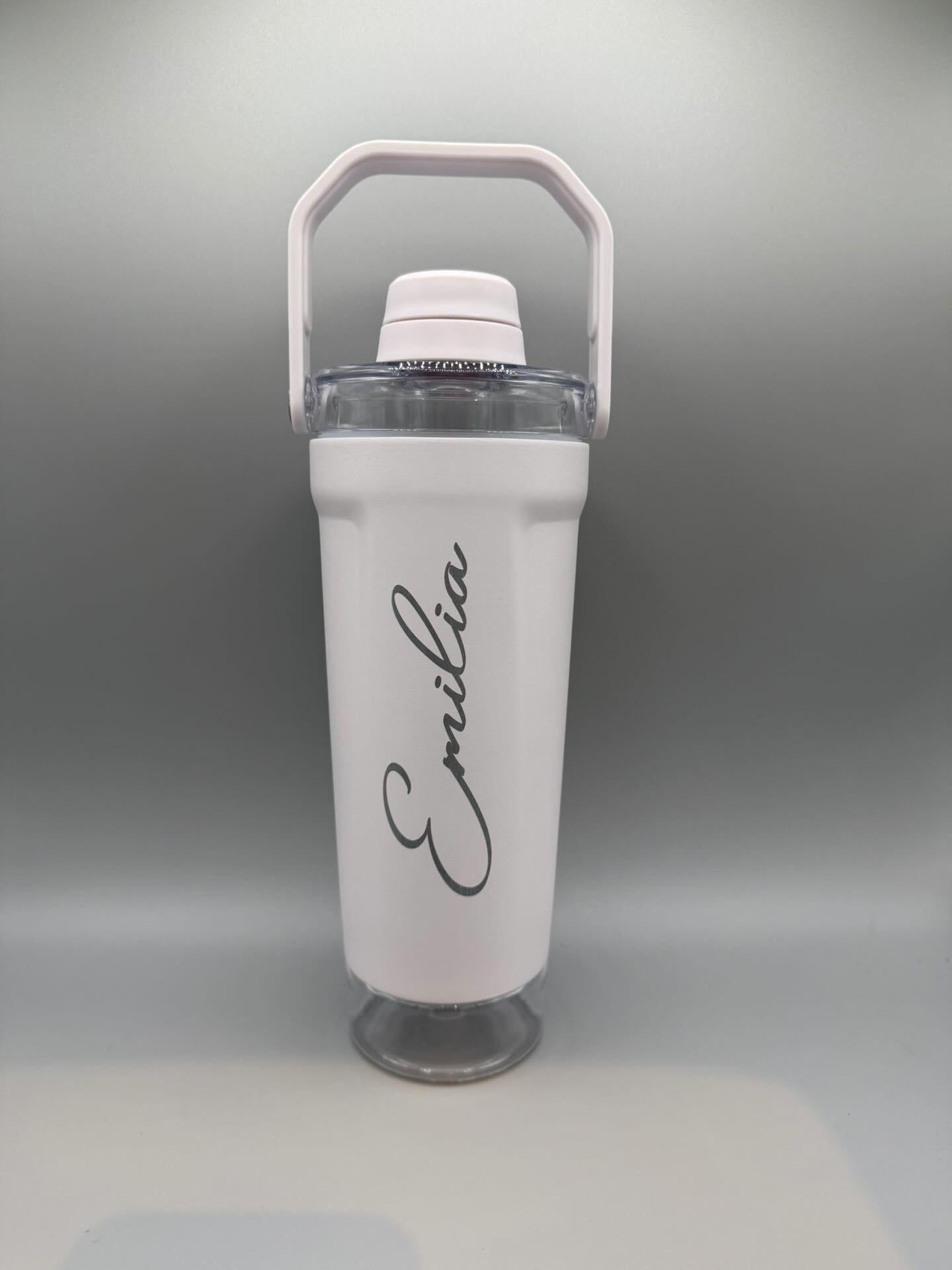 ✨ Personalisierte Lieblingsstücke ✨
Diese stylische Trinkflasche wurde individuell gelasert – schlicht, elegant und einzigartig 🤍
Perfekt als Geschenk oder für dich selbst!
💫 Dein Name. Dein Design. Dein Style.
Ich bringe deine Ideen aufs nächste Level.
📩 Schreib mir für deine persönliche Gravur!
#personalisiert #lasergravur #handmade #unikat geschenkidee creative