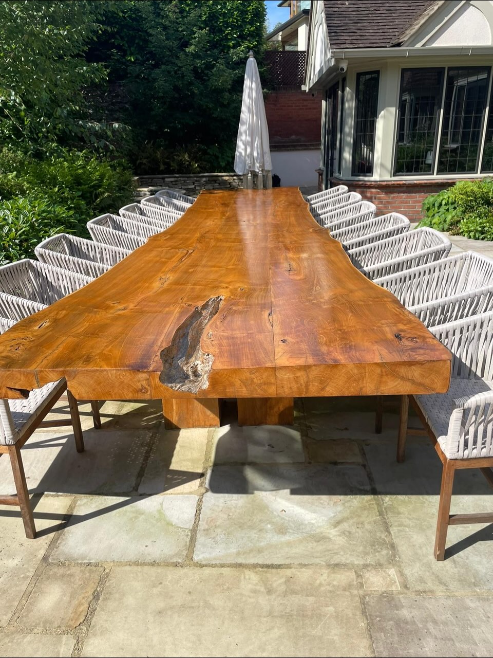 Getting ready to host? 🍽️ 🍹
With UK weather being so unpredictable, it pays to be prepared for entertaining inside or outside.
Make sure your home is looking its best, our expert French polishing brings out the natural beauty of the grains in your wood and protects your furniture for years to come.
Be ready for every occasion, whatever the forecast 🌦️
#FrenchPolish #DiningTable #HostInStyle #WoodFurniture #outdoorliving