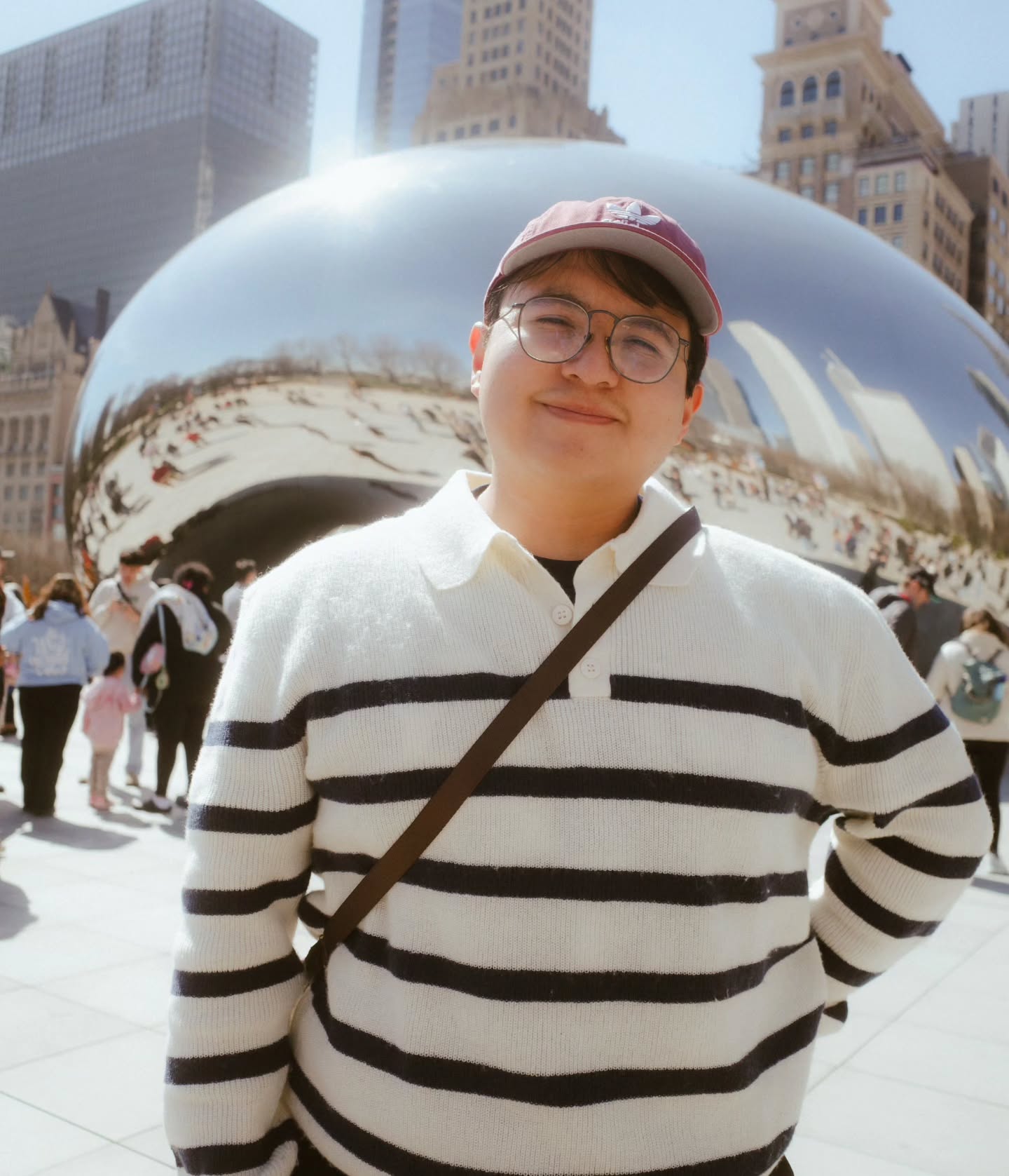 Les comparto de las pocas fotos que hice en mi viaje a Chicago🙌
Ya saben que me encanta la fotografia de calle, ya lo extrañaba ya que fue con lo que inicie en fotografia.
Espero que les agrade😅