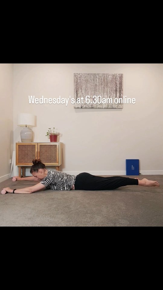 Our online class has moved to 6.30am on Wednesday's for the next 6 months, 7.30pm Tuesday's UK time.
Start your day in the best possible way and come and join our improver to intermediate level class.
All you need is wifi and room to move.
If you're keen to join us online, send me a PM.
#onlinematpilates #onlinepilatesclasses #matpilates #aucklandpilates #pilatesonline
