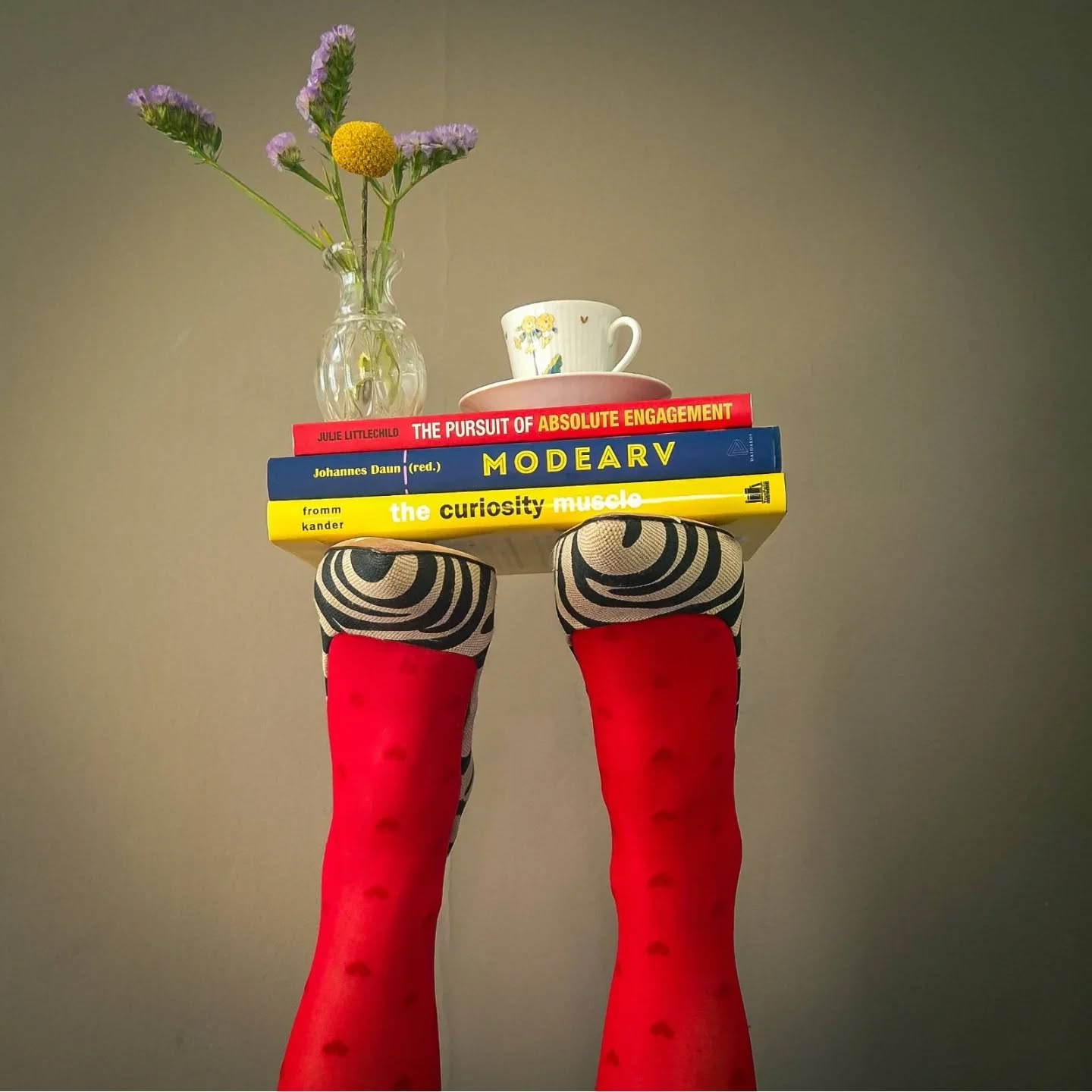 In April, this is what The Secret Millionaire’s Best Friend is reading…
Not to optimise but to deepen.
To stay curious when everything is already possible.
To refine taste, never to chase more out of restlessnes. To engage fully with a life that money alone could never design.
Because at this level…
it’s no longer about accumulation.
It’s about discernment, direction, and devotion.
What are you feeding your mind this season? 🌿