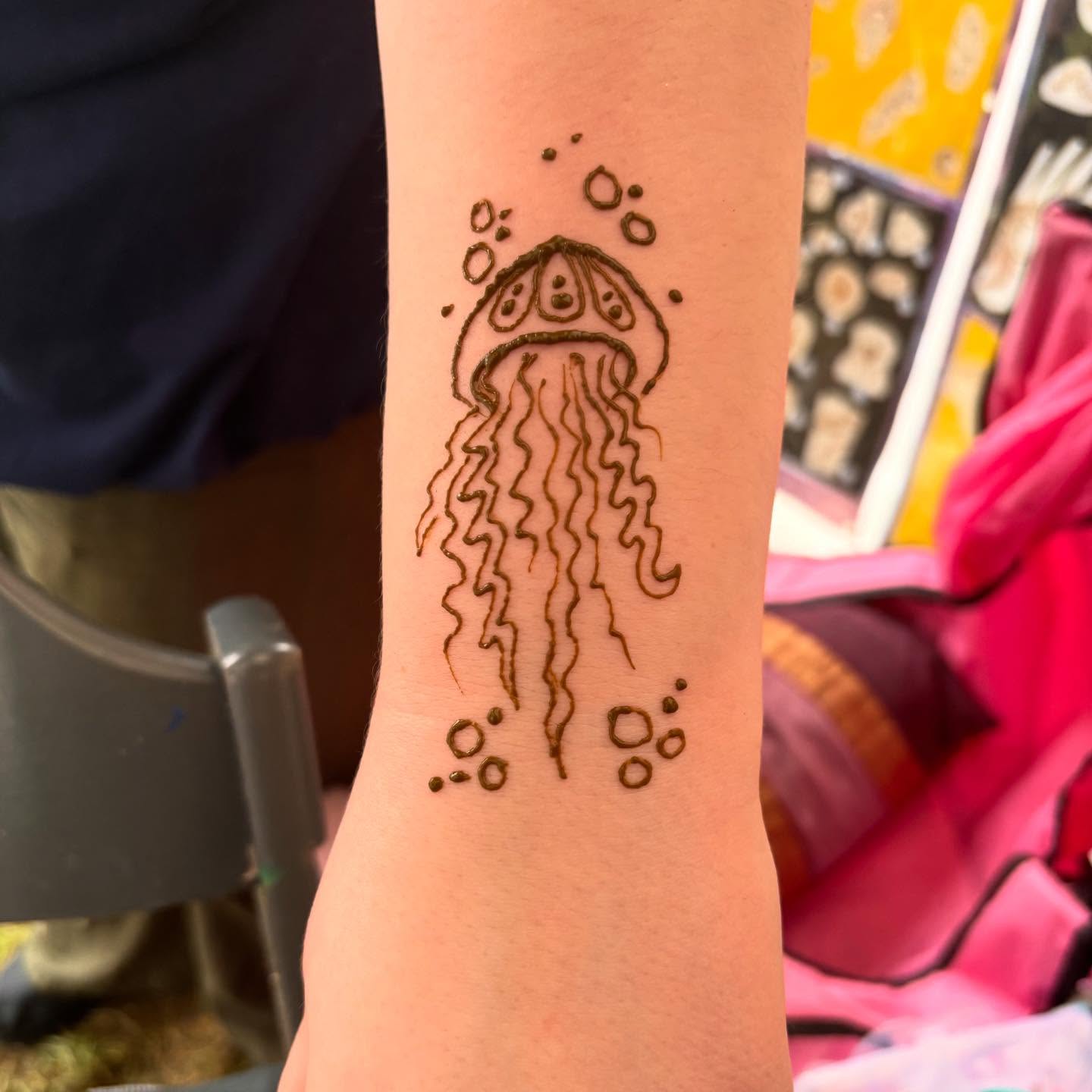 Today is my last day at @uptoncountrypark for Easter 😭 I’ve had such an amazing 12 days. Thanks to everyone for coming down and enjoying the great weather we have had. I will be back May 25th for the half term 💕☀️✨
#daysoutwithkids #uptoncountrypark #facepaintersofinstagram #facepaint #facepainters