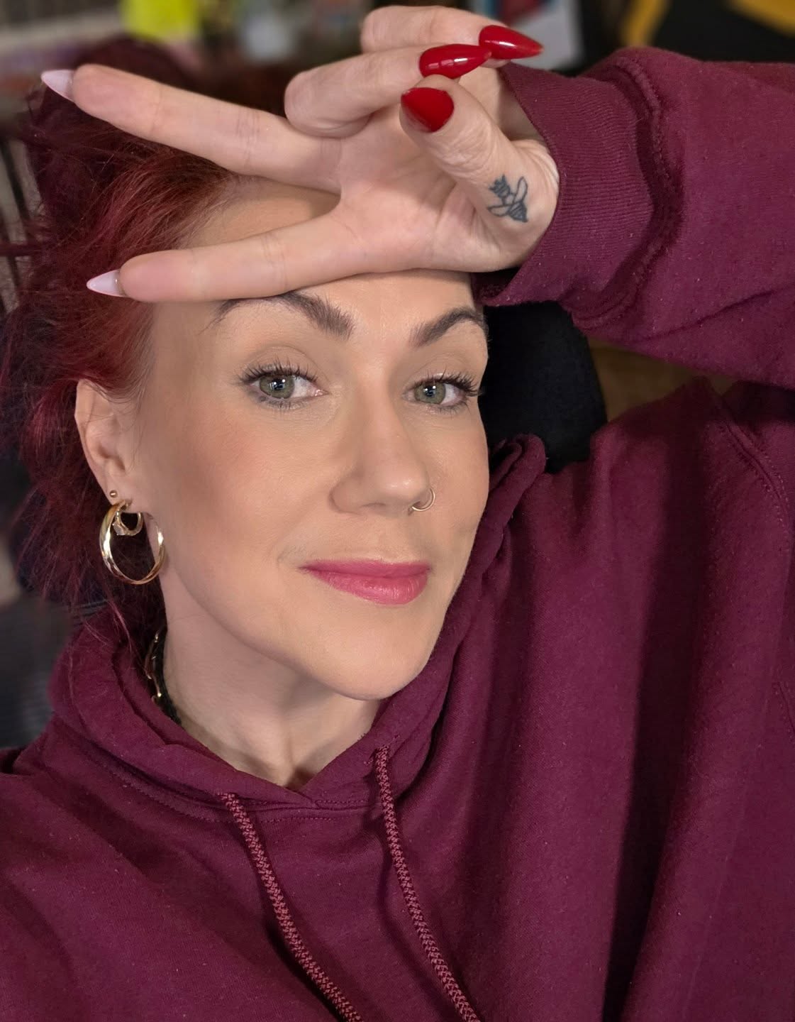 The word I have been trying to evict from my vocabulary this week is 'should'.
I 'should' have posted/emailed my list to share about Bootcamp coming up as per my big old content plan I have.
I 'should' be further along on the launch.
I 'should' be the version of me that never has a wobble.
I 'should' be further along than I am with...*gestures everywhere* all of the things
I was in full on, beating myself up mode.
Then I remembered I do not teach apologising for being a human woman running a visible business through a loud week, both internally and externally.
I teach showing up how you can, and when you have something to actually say...not just for the sake of it, but intentionally and in service of both the audience AND yourself.
The shoulds are loud. They are also lying.
Here is what actually happened this week:
š«”I launched the BEE Heard Bootcamp: Spring Edition and we have loads of people jumping in already.
šI built a sponsorship brochure I am properly proud of, all by my own. š
āØļøI was introduced to rooms I have been working toward for years.
š«¶I was loved on by people who know me in full daylight and stay, even when it's to come sit in the mud.
š³ I survived another week working almost entirely outside of my skillset and I did a good job.
So here is me showing up for myself just as much as I am showing up for you, to remind you to look for the good stuff...there's more than you think. ā¤ļø
If you are ready to show up too, you know what to do.
Come and get amongst The BEE Heard Bootcamp with us from 21st April in The Hive.
Link in bio šš