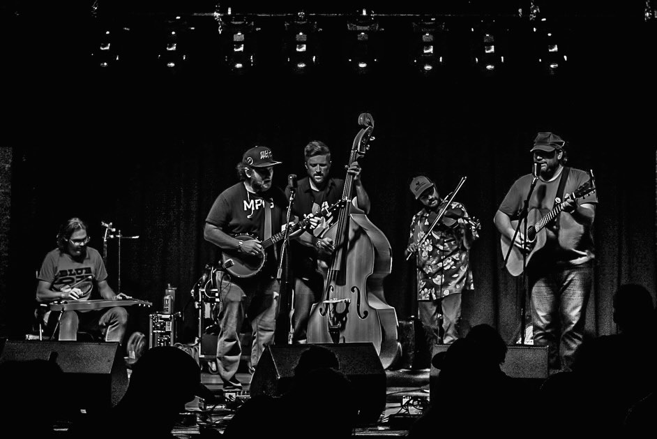 Some great shots from Jacob Thayer at Atomic by Jamo. Thanks for coming out St Louis!
Headed on with Sicard Hollow to:
Fri- Rock Island, Il @rockislandbrewingcompany
Sat- Chicago @martyrslive
Sun- Milwaukee @anodynecoffee