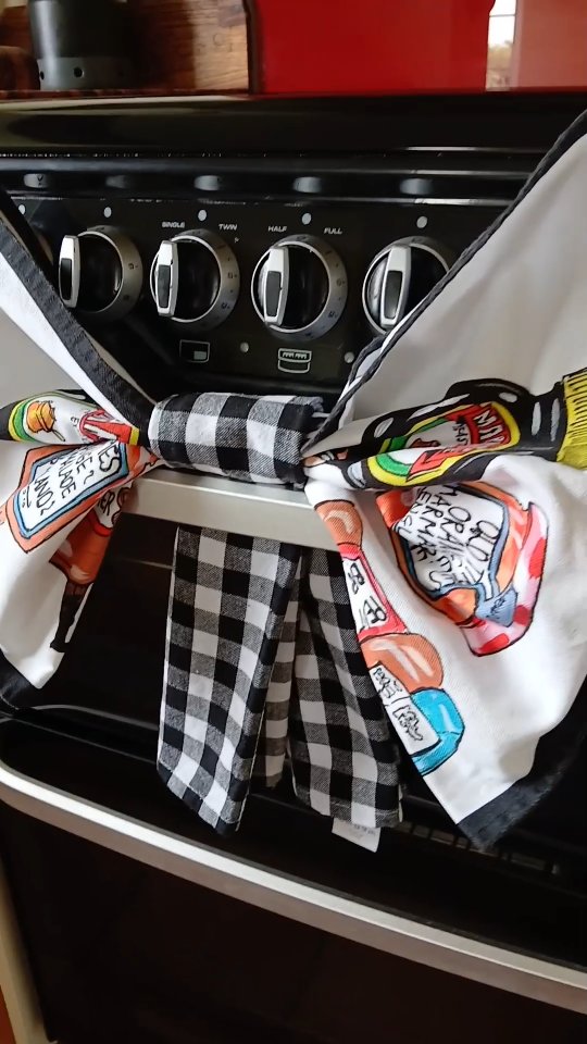 Just a few of my Broadland Housekeeping signature finishing touches 🫰