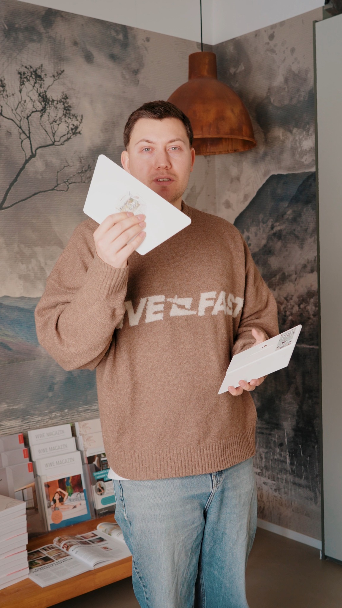 Rakel ist nicht gleich Rakel 👀 Wir haben zwei Varianten – und Tobi zeigt euch, welches wann zum Einsatz kommt. 😊
#handwerk #fugenlos #malerundlackierer #tapete #fftextil #crocodile #frühjahrsputz #sauber #putzen #einfach #reinigung