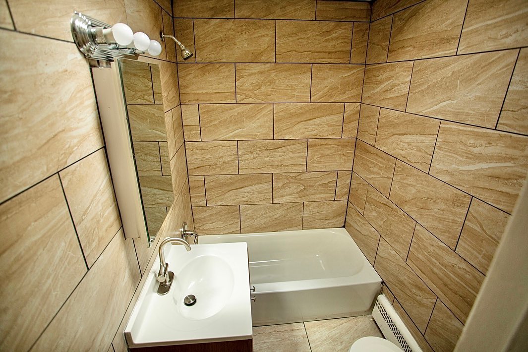 NEWLY RENOVATED 1 BEDROOM 1 BATHROOM SECOND FLOOR APARTMENT FOR RENT ๐ MESSAGE US NOW TO BOOK A SHOWING ๐ - LOCATED IN NORTHEAST PHILADELPHIA.
APPLY BELOW ๐
https://www.zillow.com/homes/6430-1-2-Tulip-St-Philadelphia,-PA-19135_rb/2081741399_zpid/
#philadelphia #philly #philadelphiarealestate #phillyagent #phillyinvestors #philadelphiainvestor #realestate #realestateagent #realestateinvesting #realestatetips #phillyphilly #phillysupportphilly
#northeast #northeastphilly #westphilly #weatphiladelphia #southphilly #southphiladelphia #eagles #sixers #76ers #olney #mayfair #philadelphiaairport #northernliberties #northphilly #northphiladelphia #manayunk #fairmountpark #Nextdoormanagement