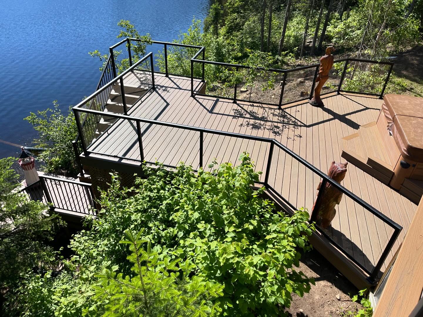 What better way to enjoy the views than from a maintenance free composite deck. This client will be able to enjoy it for many years. @trexcompany @vistarailings