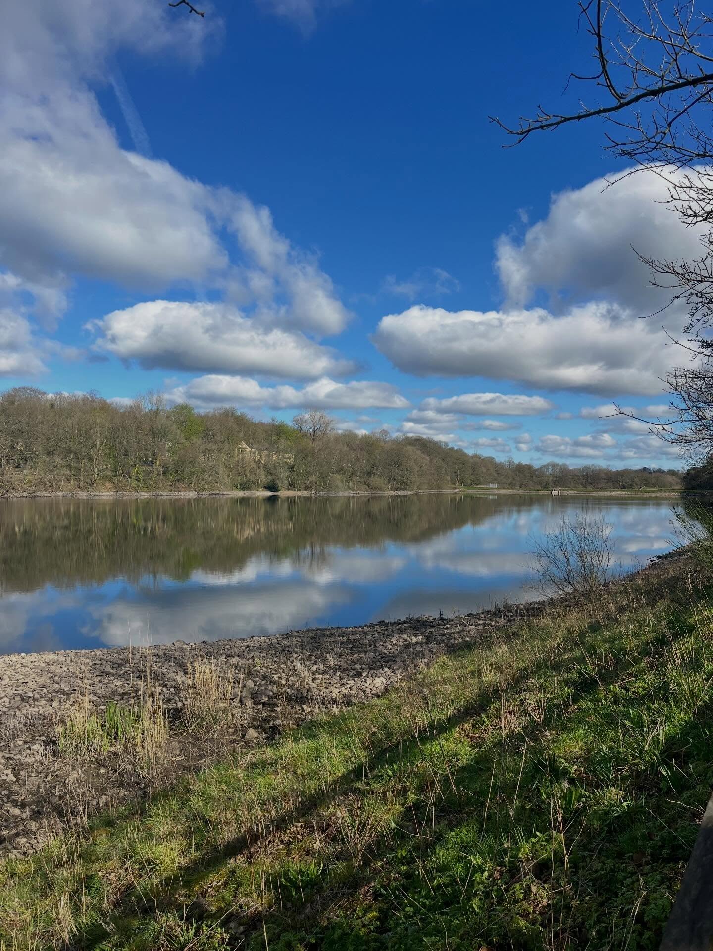 We aren’t meant to be the same version of ourselves forever. ✨
We are constantly changing and adapting to what life throws our way. The goal isn’t to stay still - it’s to stay clear and true to ourselves as we move through different stages.
How has your ‘reflection’ changed over the last year?
(Thinking back to my last walk in England last week as I settle back into Abu Dhabi life) ✈️
