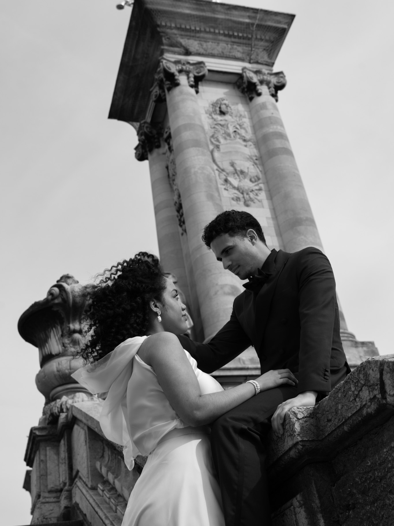 A love story with pearl jewellery. @zhen_bijoux_paris
Une histoire d’amour autour des bijoux en perles.
WP : @eternellewedding
Photo et Vidéo : @studiofauvve
Robe de mariée : @lkpariscouture
Costume : @lapieceur
Coiffure et Maquillage : @virginie_dsfn et @klairemuabridals
Modèle Couple H/F : @janedbrl et @nadir_hdj
#bridaljewelry #bridalinspiration #bridejewelry #weddingjewelry #pearljewelry