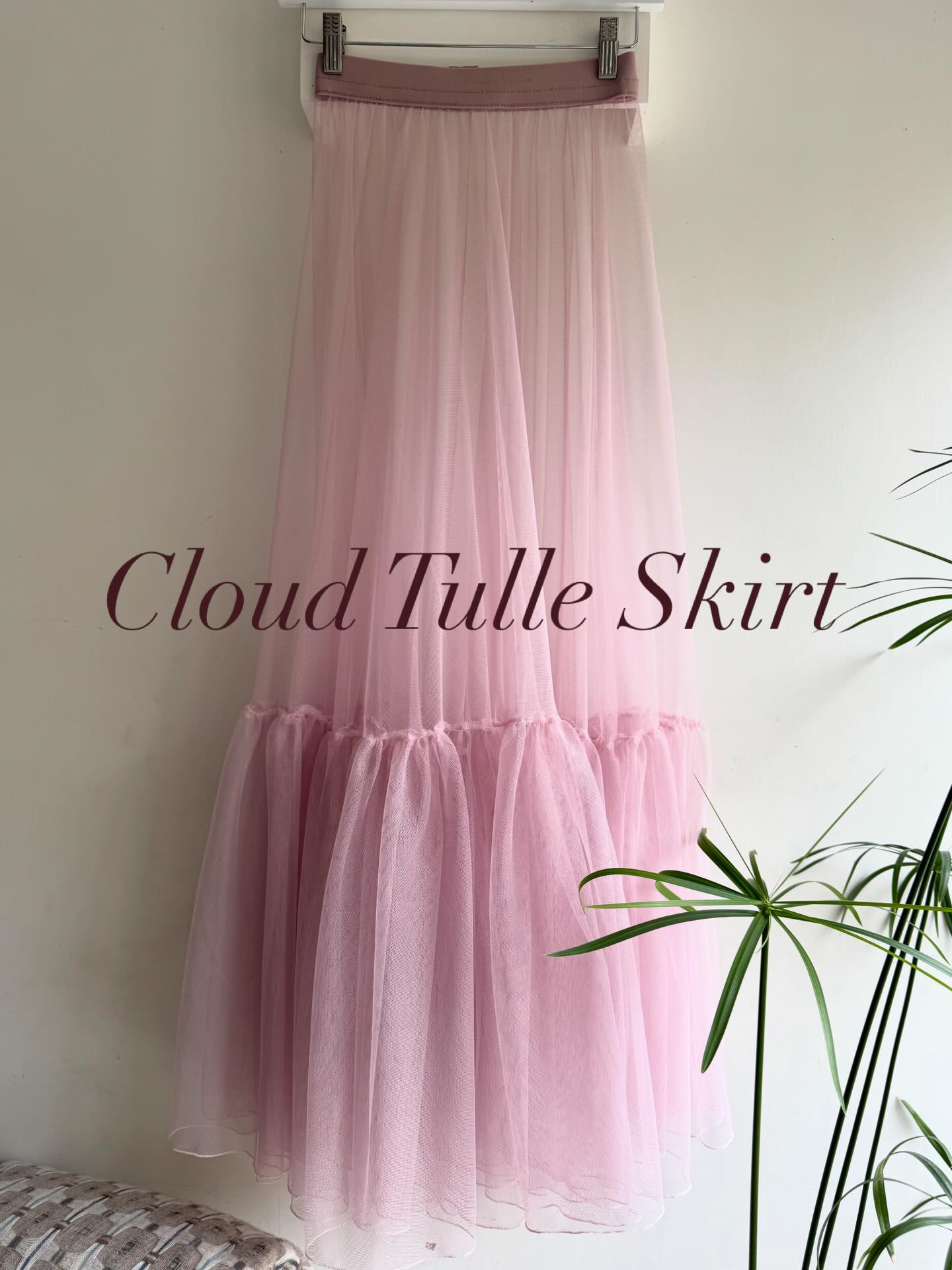 Once in a while I make a skirt which I would truly love to keep for myself. This Cloud Tulle skirt in dusky pink is one of those I was almost sad to pack up.
Fortunately for the customer, there is no way I could squeeze into this tiny size!
Handmade to order, this one is for a photo shoot. Perfect to make a statement. Ballet with a high fashion twist.
#balletfashion #ballerinastyle #balletstyle #balletcore #tulleskirt