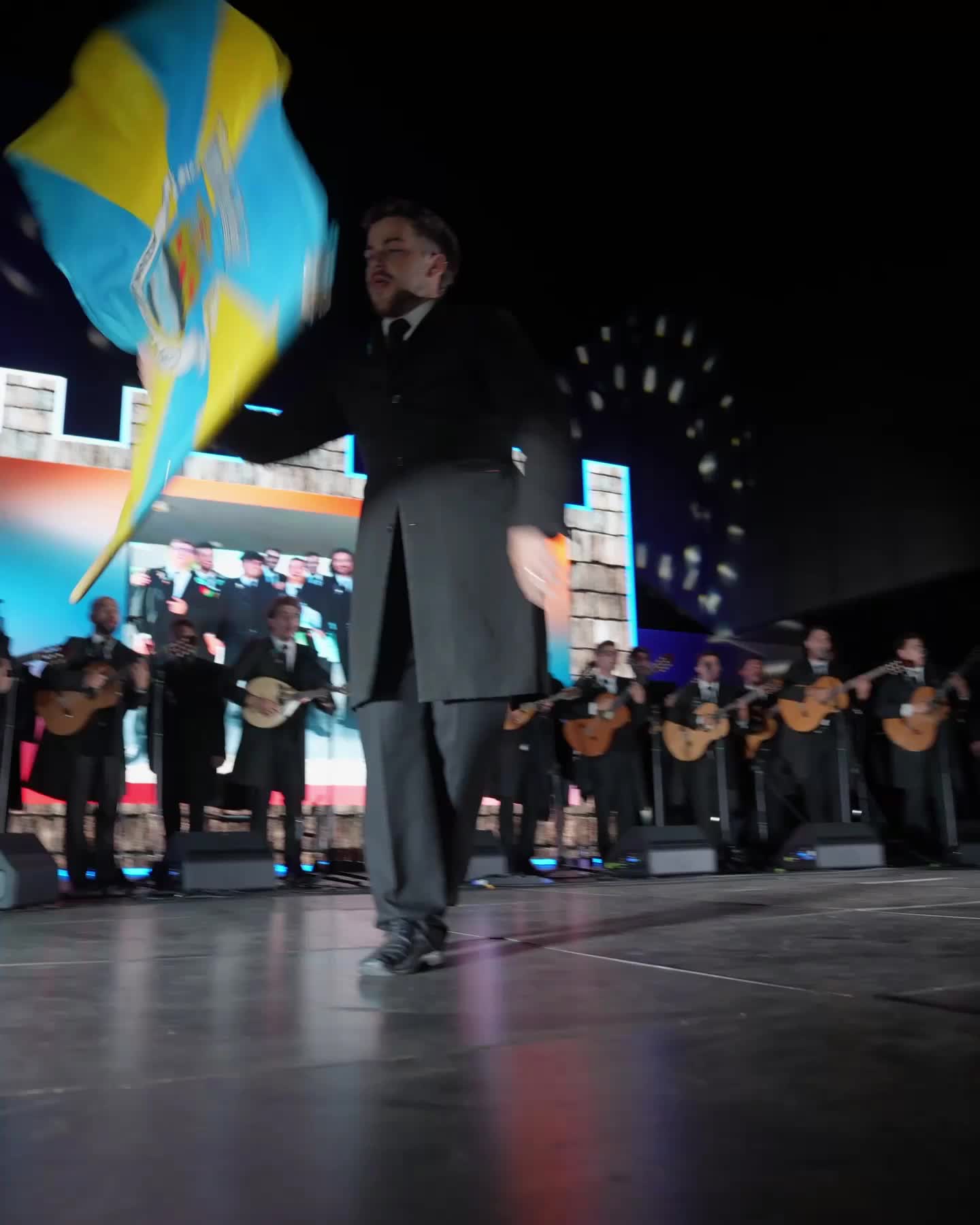 O EITA não é só um encontro de tunas.
É um festival de verão — com tunas no centro.
Uma tradição que deixa de ser nostalgia
e passa a ser cultura viva.
De 24 a 30 de junho. Vais querer cá estar!
___________________________________
🇪🇸
El EITA no es solo un encuentro de tunas.
Es un festival de verano — con las tunas en el centro.
Una tradición que deja de ser nostalgia
y pasa a ser cultura viva.
Del 24 al 30 de junio. Vas a querer estar!