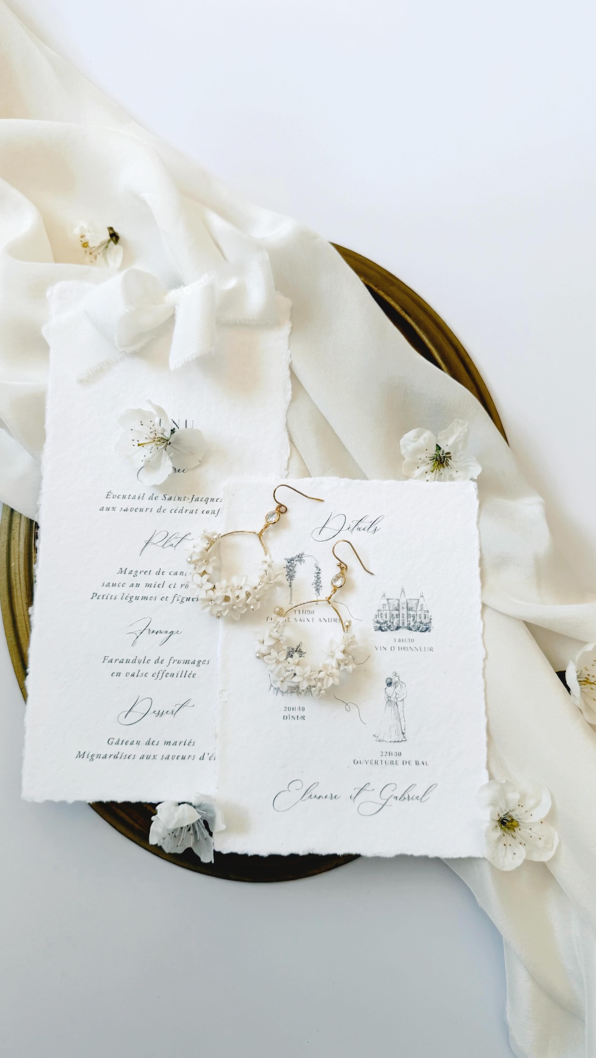 Vous cherchez…
et puis, vous trouvez! ❤️
#bouclesdoreilles #bijouartisanal #faitmain #bridalearrings #mariage