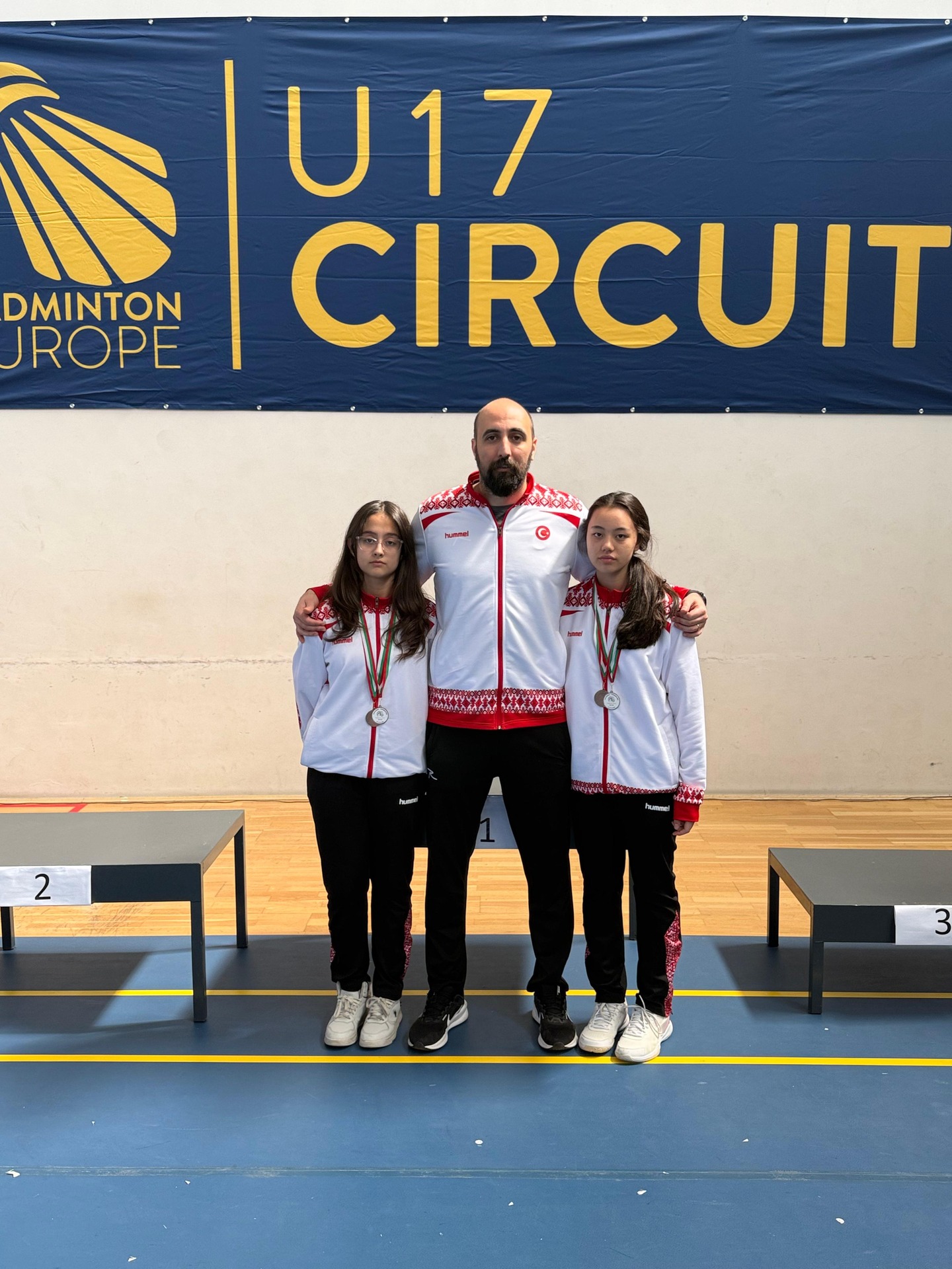 06-09 Nisan tarihleri arasında Bulgaristan’da düzenlenen Bulgarian U15 International turnuvasına, U15 Avrupa Şampiyonası için kota mücadelesi veren sp… 06-09 Nisan tarihleri arasında Bulgaristan’da düzenlenen Bulgarian U15 International turnuvasına, U15 Avrupa Şampiyonası için kota mücadelesi veren sp…