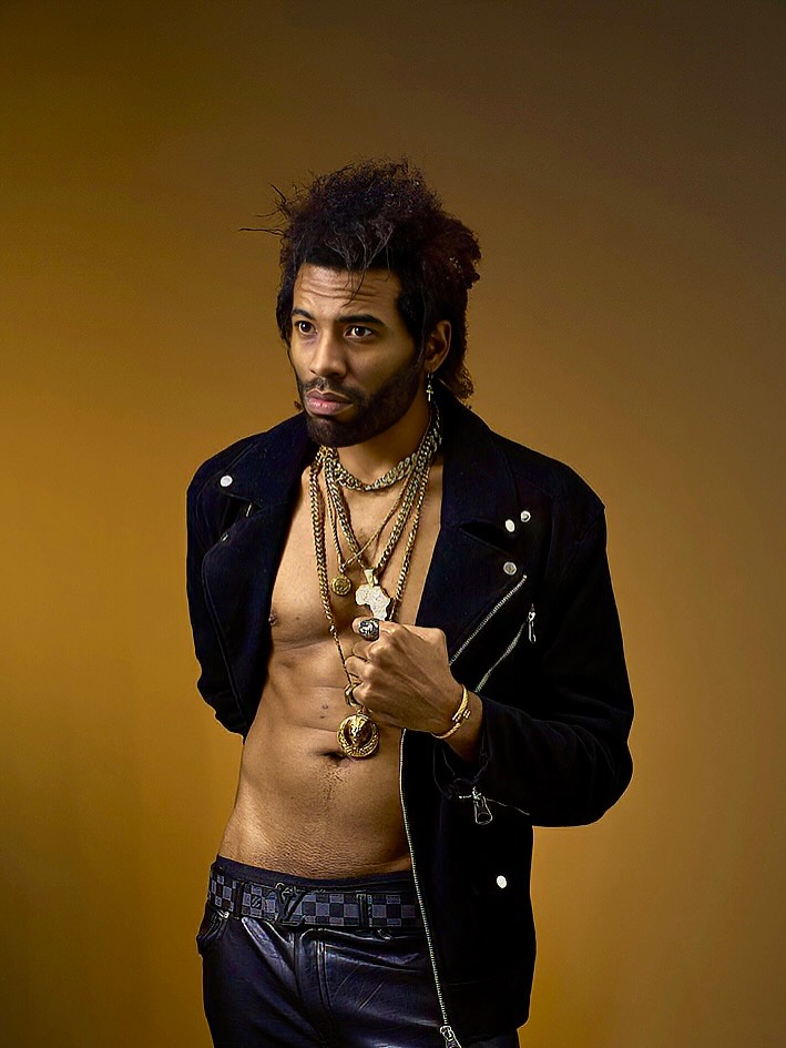 I’ve always been a soulful rockstar.. African spirituality and globally inspired.👌🏾
It’s time I reveal who I really am and why I’ve been sent here…
In art, you are either opening people’s eyes or closing them. ❤️🥹🙃 ..I prefer to open them and heal our planet.🫶🏾
🎬🎭🎥💪🏾🙌🏾🤙🏾🖐🏾❤️⚡️🍗🔥🐿😎😃🙂🙂🙂🙂🙂🙂🙂 #actor #art #capricornseason #klvn #freshprinceofnewzealand #moor #love #perthisok #kelvintayloractor #passportbros #heroicmasculinity #proafrican #diddyfreeartistry #crueltyfreeartistry #chocolatekiwi #humankind #romantics #decolonisethescreen #africanamerican #thegratefuloptomist #moderndating #australianactor #newzealand #kiirokuroproductions #virginiabeach #gratitude #independentfilm #weareallafricanstream #inspiration