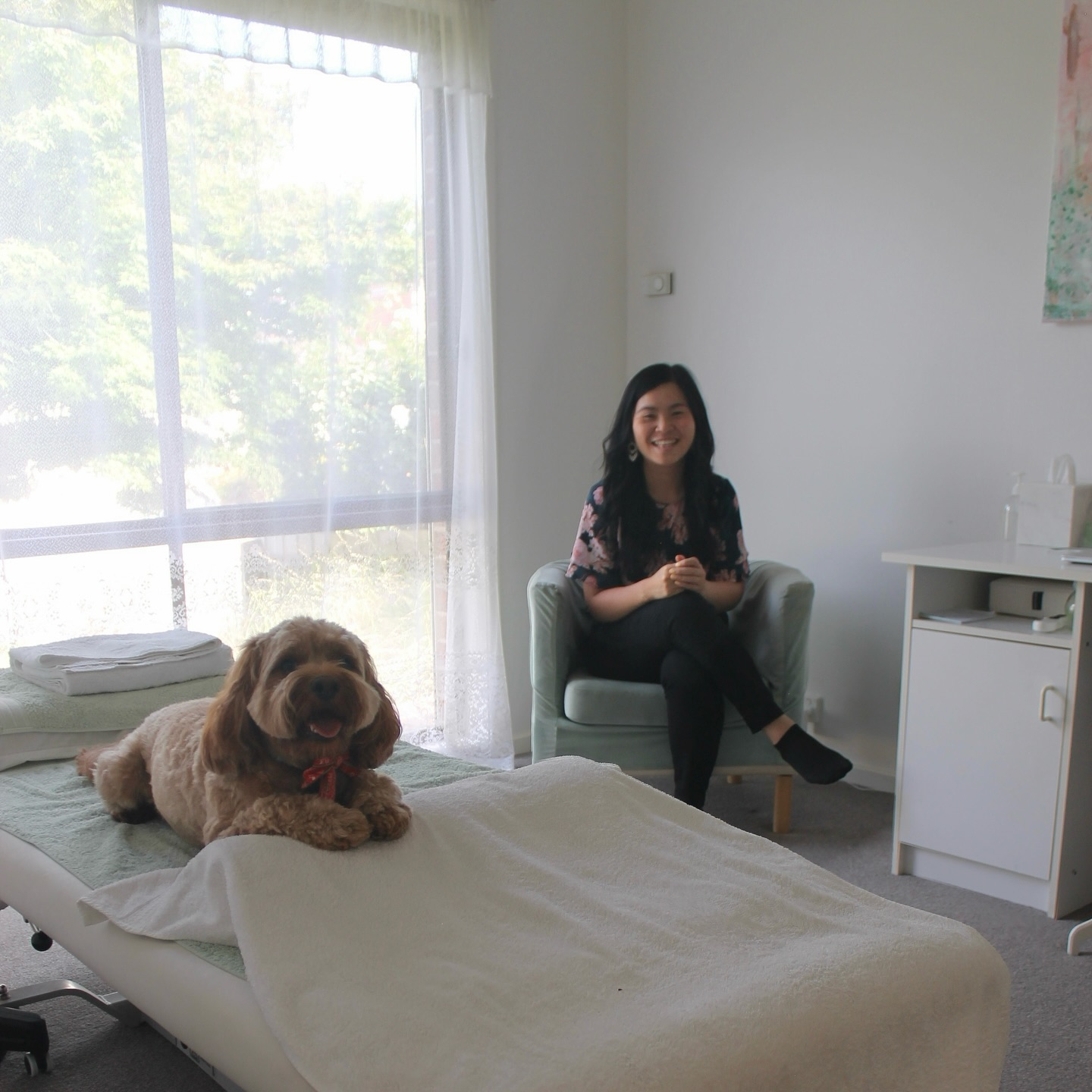 From our little team of two to you, we just wanted to thank you for supporting the clinic and trusting us with your health and wellbeing. It has been a big year for many patients who have walked through our doors, entering and exiting different chapters of your lives, with lots of emotional and physical transformations along the way!
Please note that we will be closed for two weeks over Christmas and new year break and will recommence normal trading hours on Monday January 6th.
Wishing everyone Merry Christmas, a Happy New Year, and a relaxing summer break in-between 🎄😌 💫