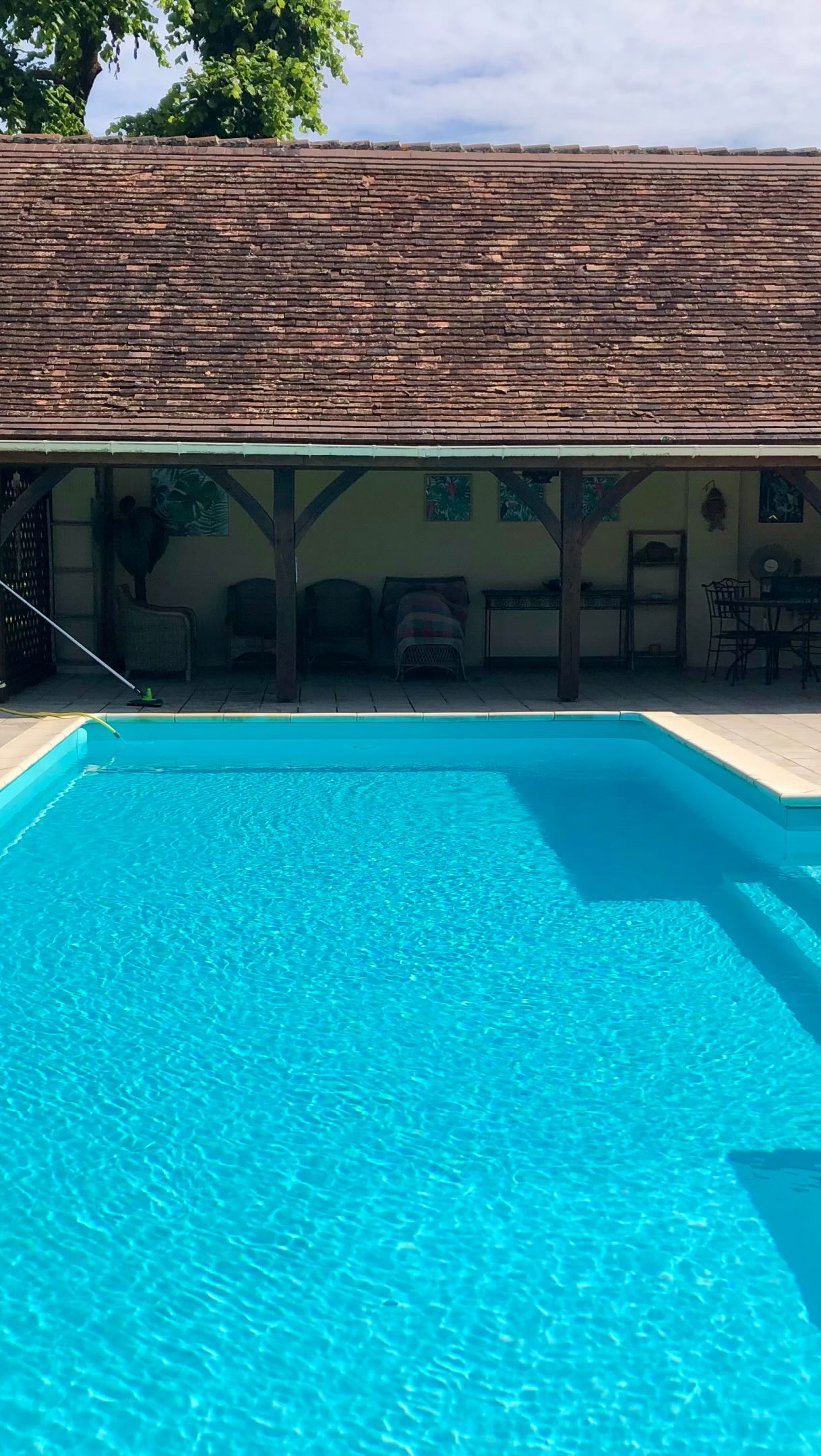 Pool season has started 😎🤩☀️
Clear water doesn’t happen by accident…it comes from testing it regularly and keeping everything properly balanced.
It’s just a simple routine and there are worse ways to spend your time beside the pool making it pristine 👌☀️💪 and then of course jumping in to reap the rewards 😉💦🩳👙🩱#poollife #poolseason #swimmingpool #outdoorliving #france