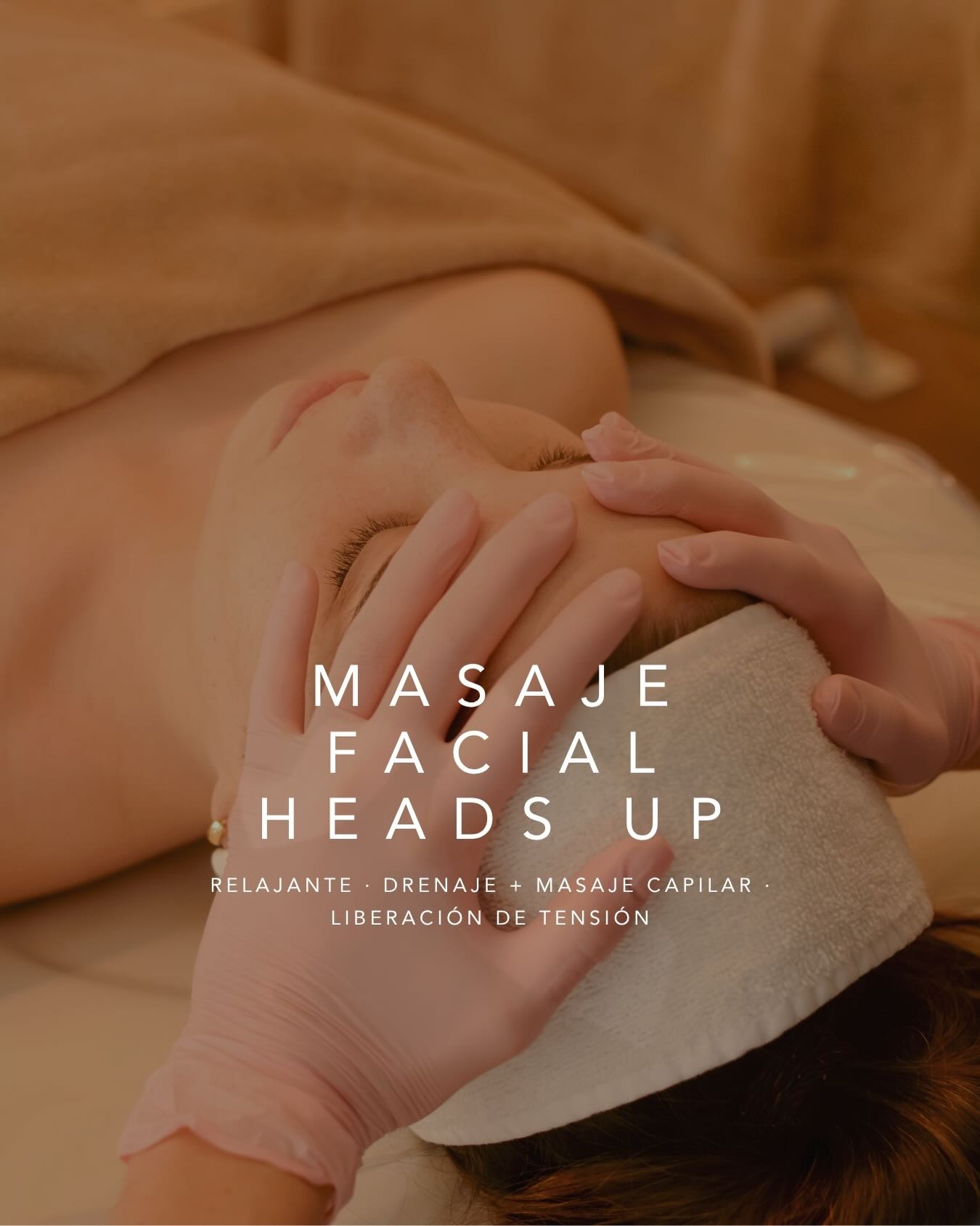 Hay tensiones que no ves, pero tu cara sí •
HEADS UP trabaja donde se acumula el estrés:
drena, relaja y libera.
Menos carga.
Más liviandad.
Más expresión.
Un reset real para tu rostro, sin invadirlo.
Reservá tu turno.